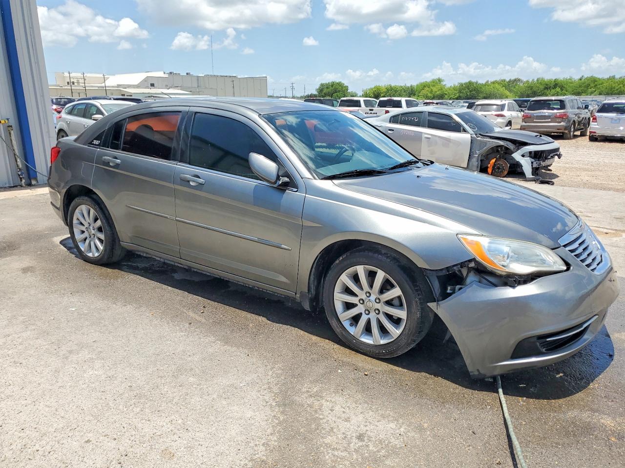 2013 Chrysler 200 Touring Charcoal vin: 1C3CCBBG4DN659822