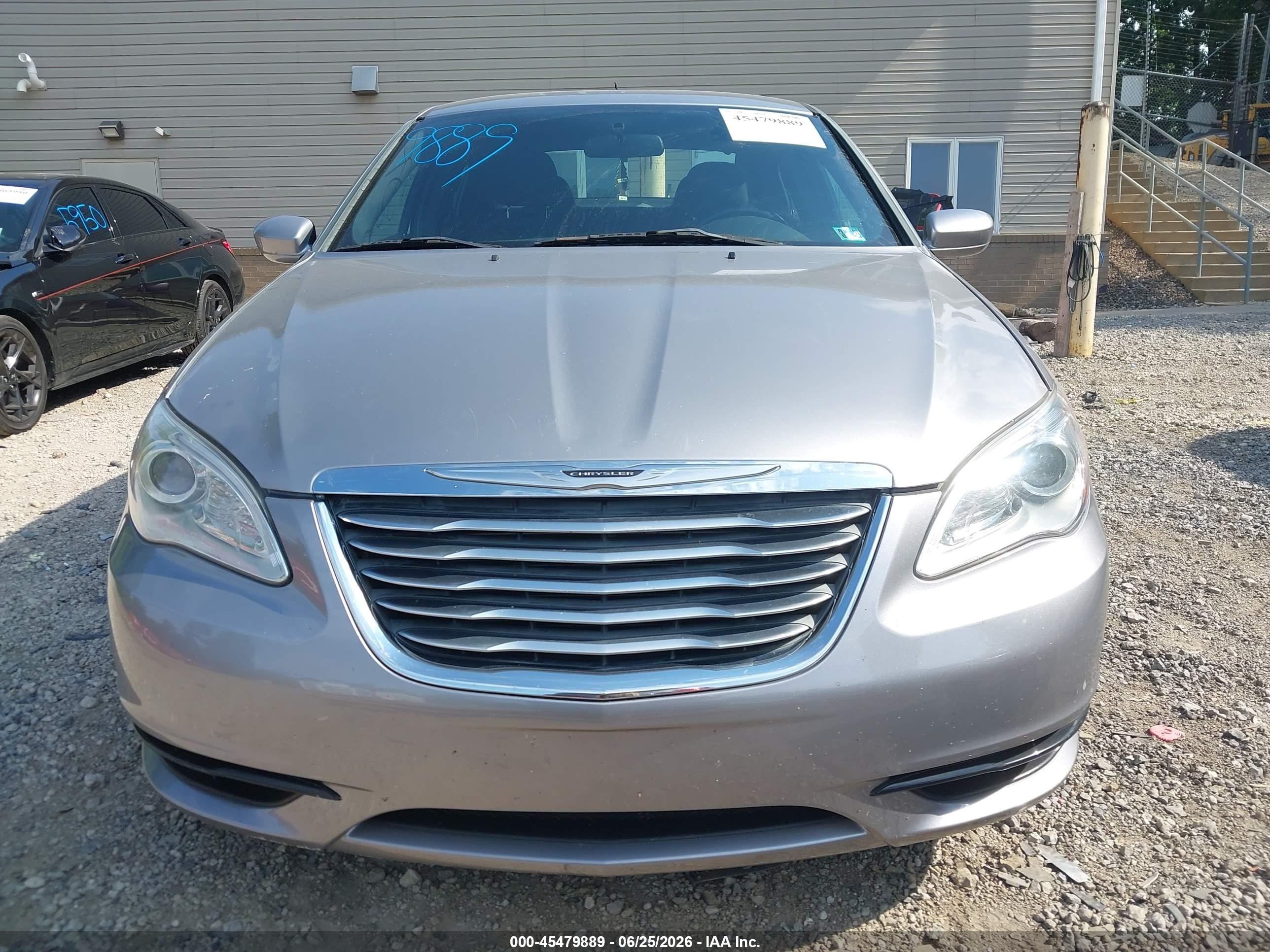 2013 Chrysler 200 Touring Silver vin: 1C3CCBBG4DN718013