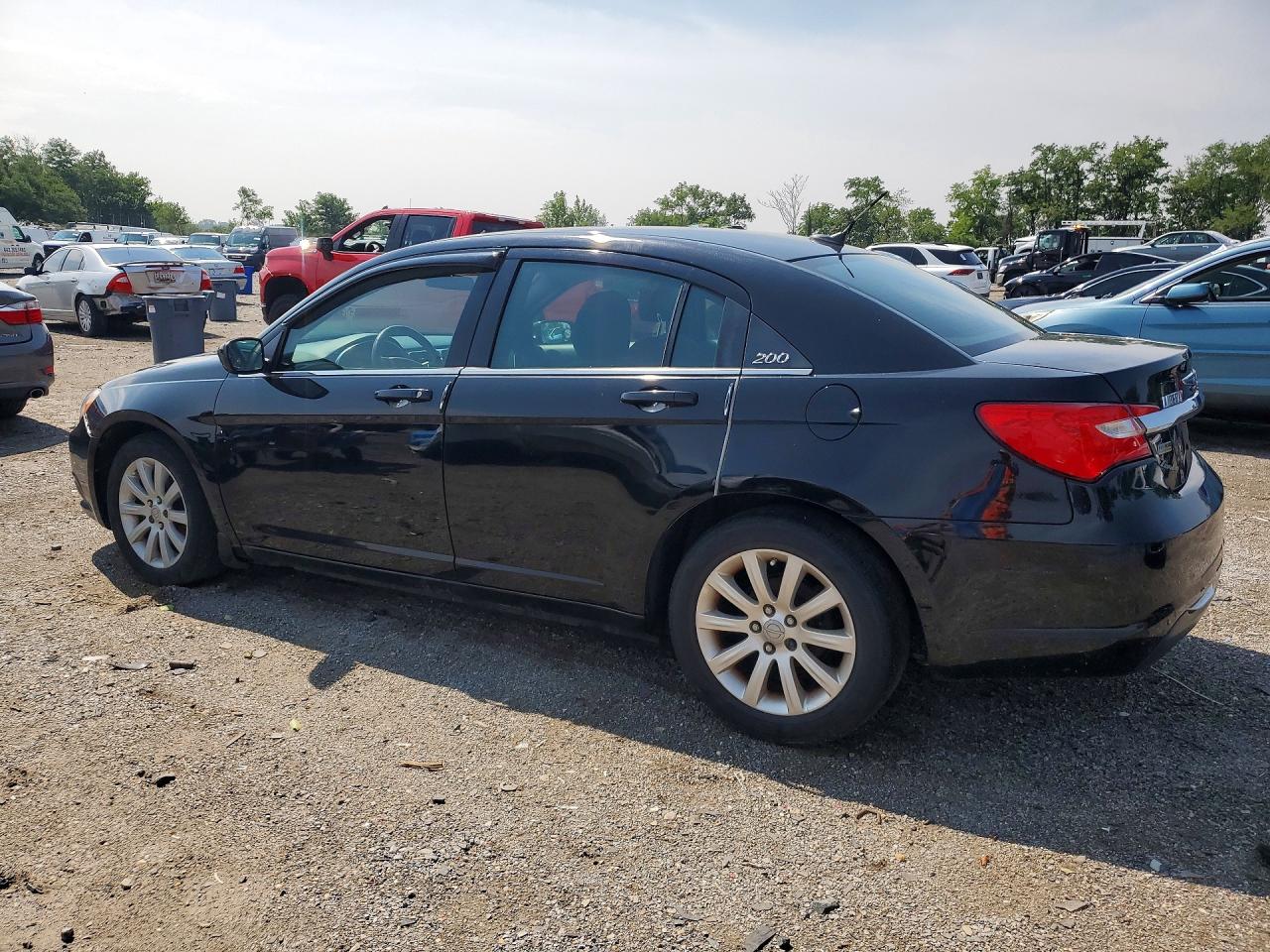 2014 Chrysler 200 Touring Черный vin: 1C3CCBBG4EN106749