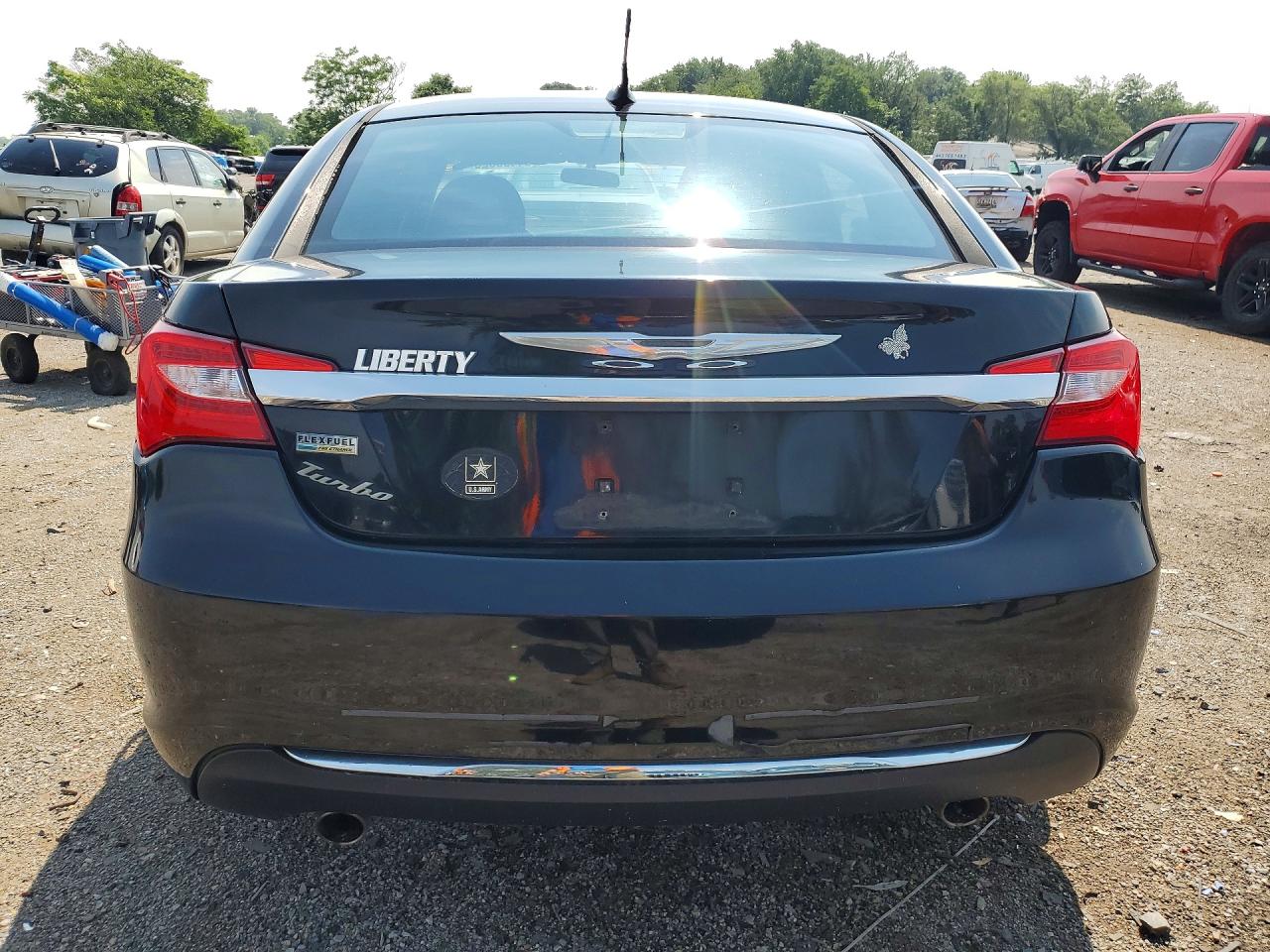 2014 Chrysler 200 Touring Черный vin: 1C3CCBBG4EN106749