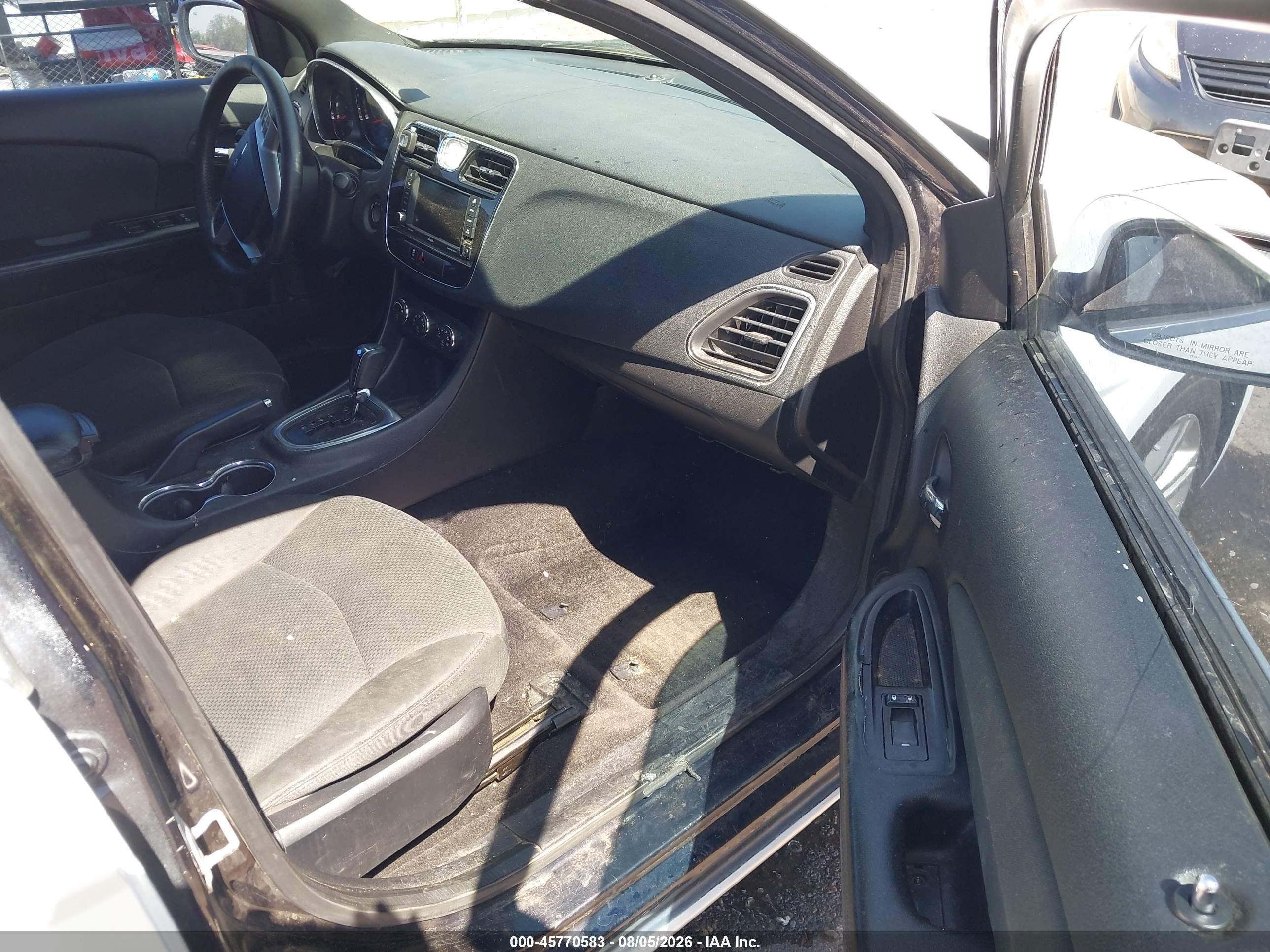 2012 Chrysler 200 Touring White vin: 1C3CCBBG5CN160848