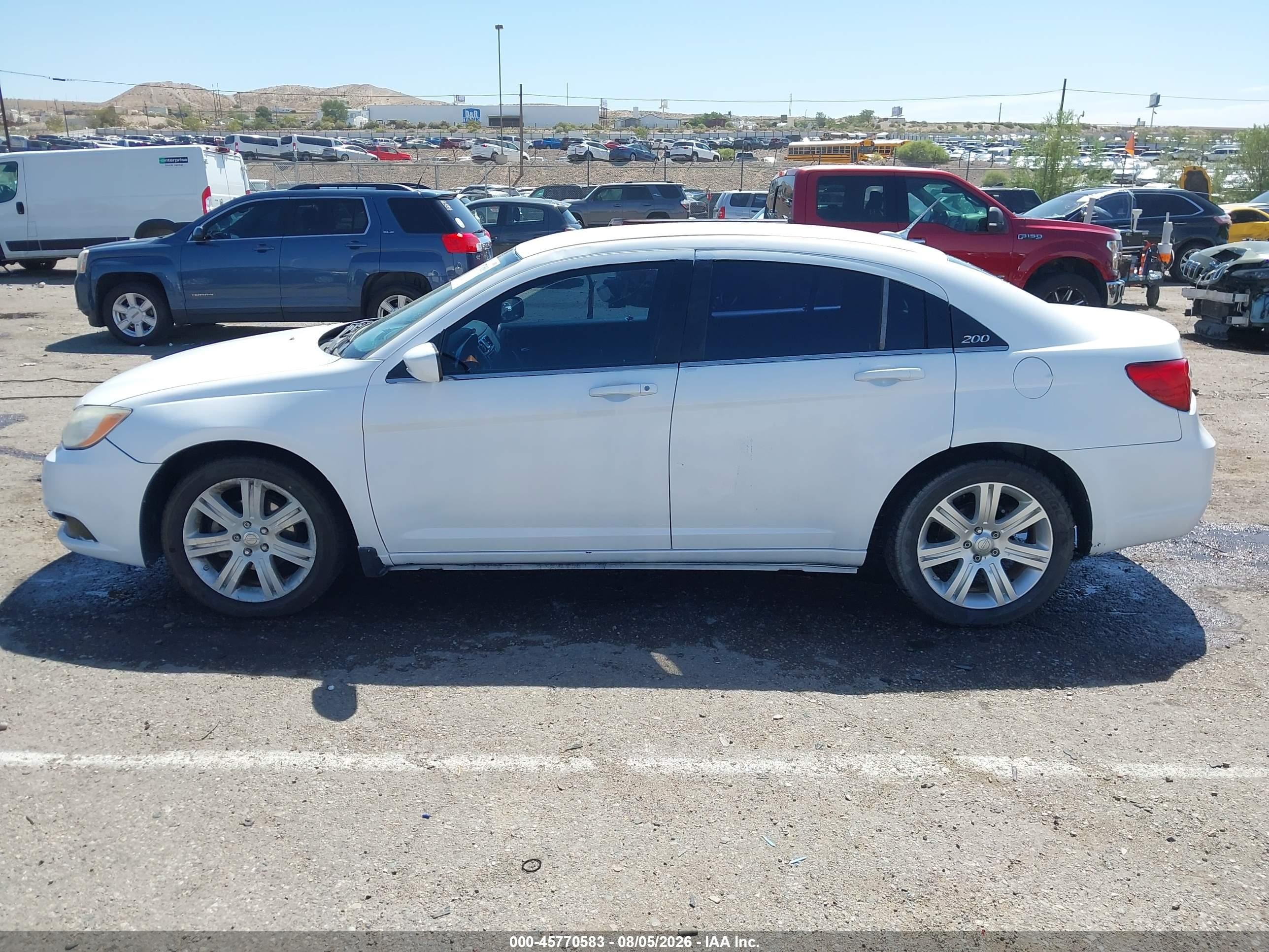 2012 Chrysler 200 Touring White vin: 1C3CCBBG5CN160848
