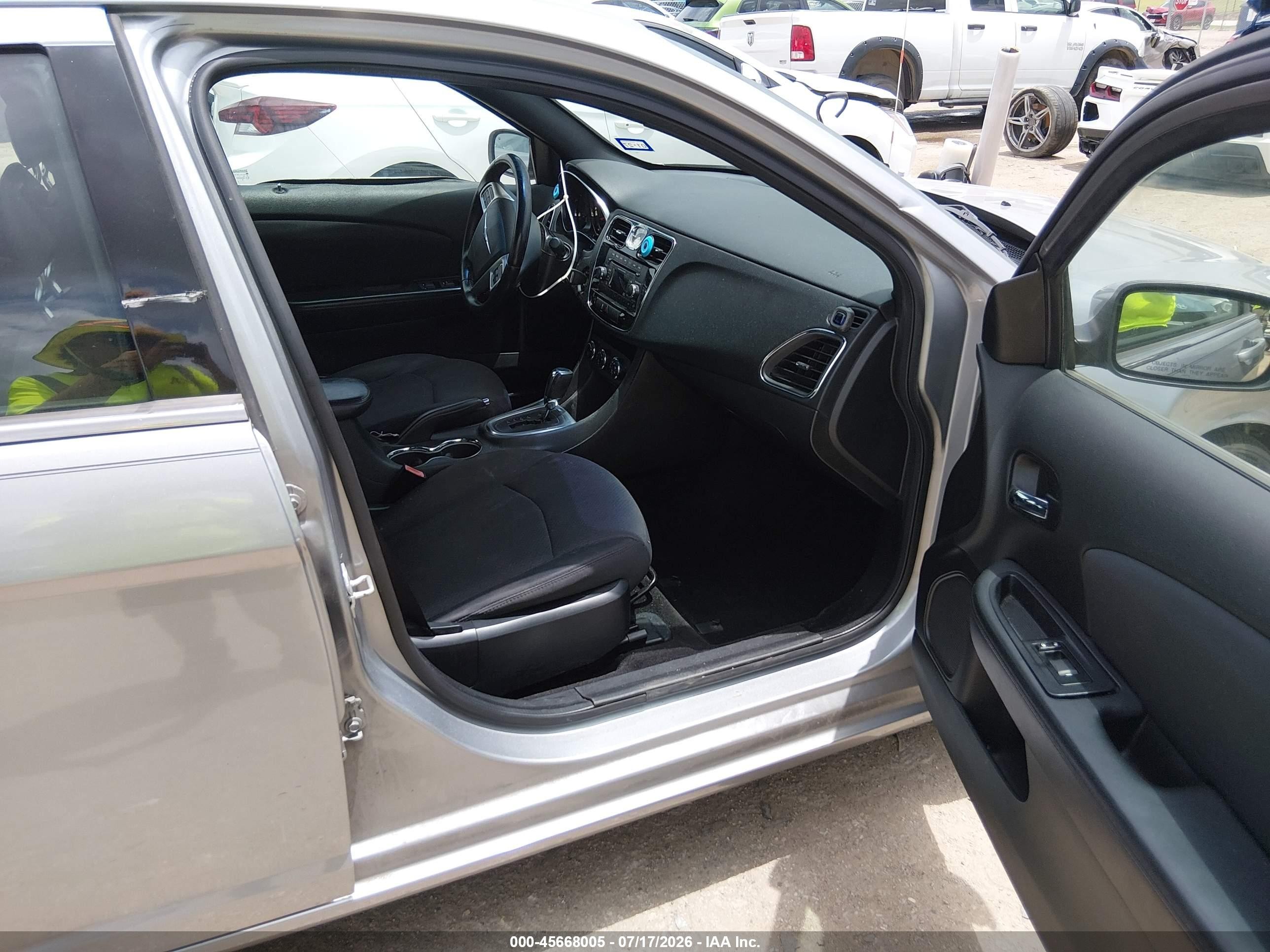 2013 Chrysler 200 Touring Gray vin: 1C3CCBBG5DN556389