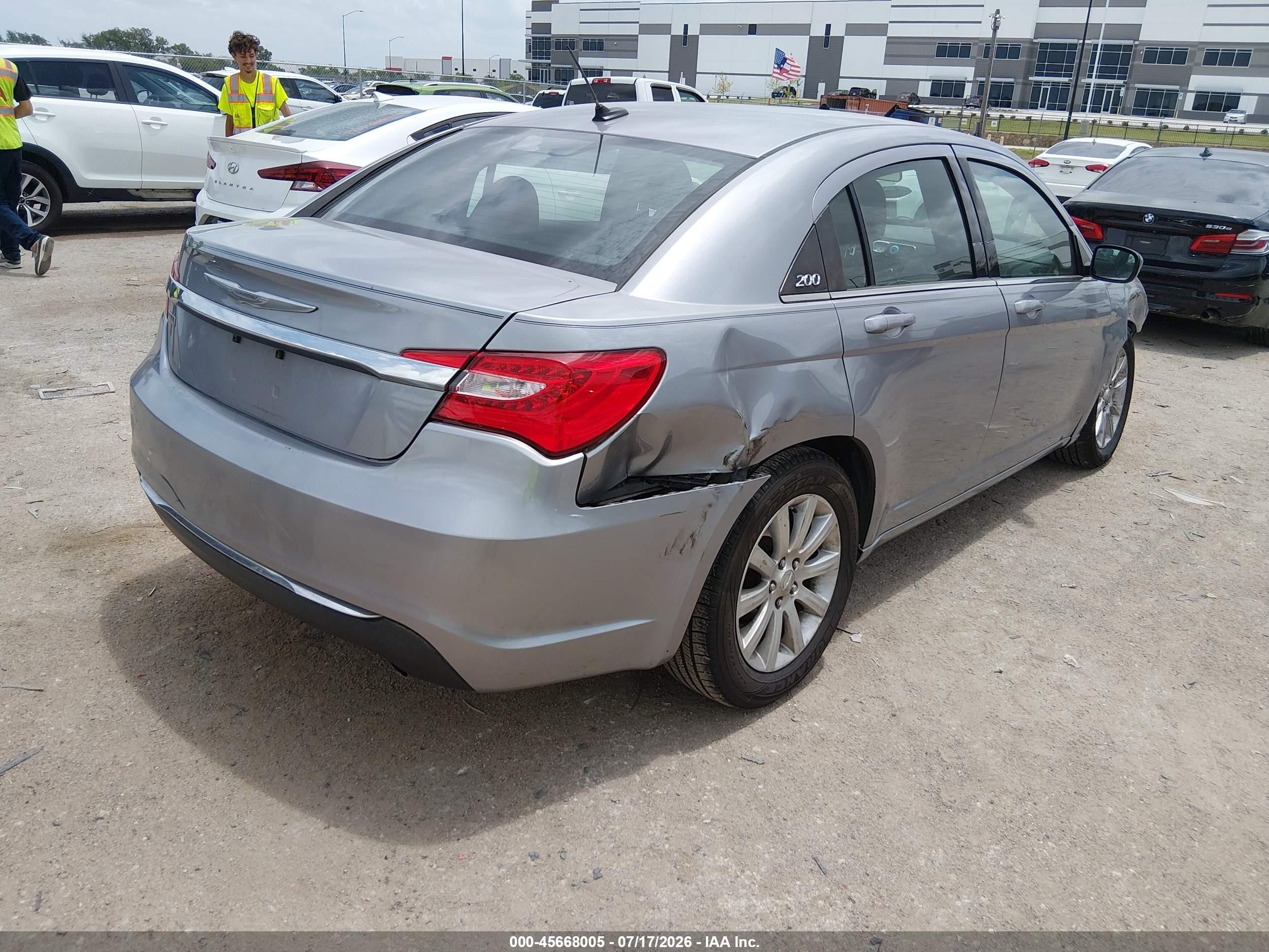 2013 Chrysler 200 Touring Gray vin: 1C3CCBBG5DN556389