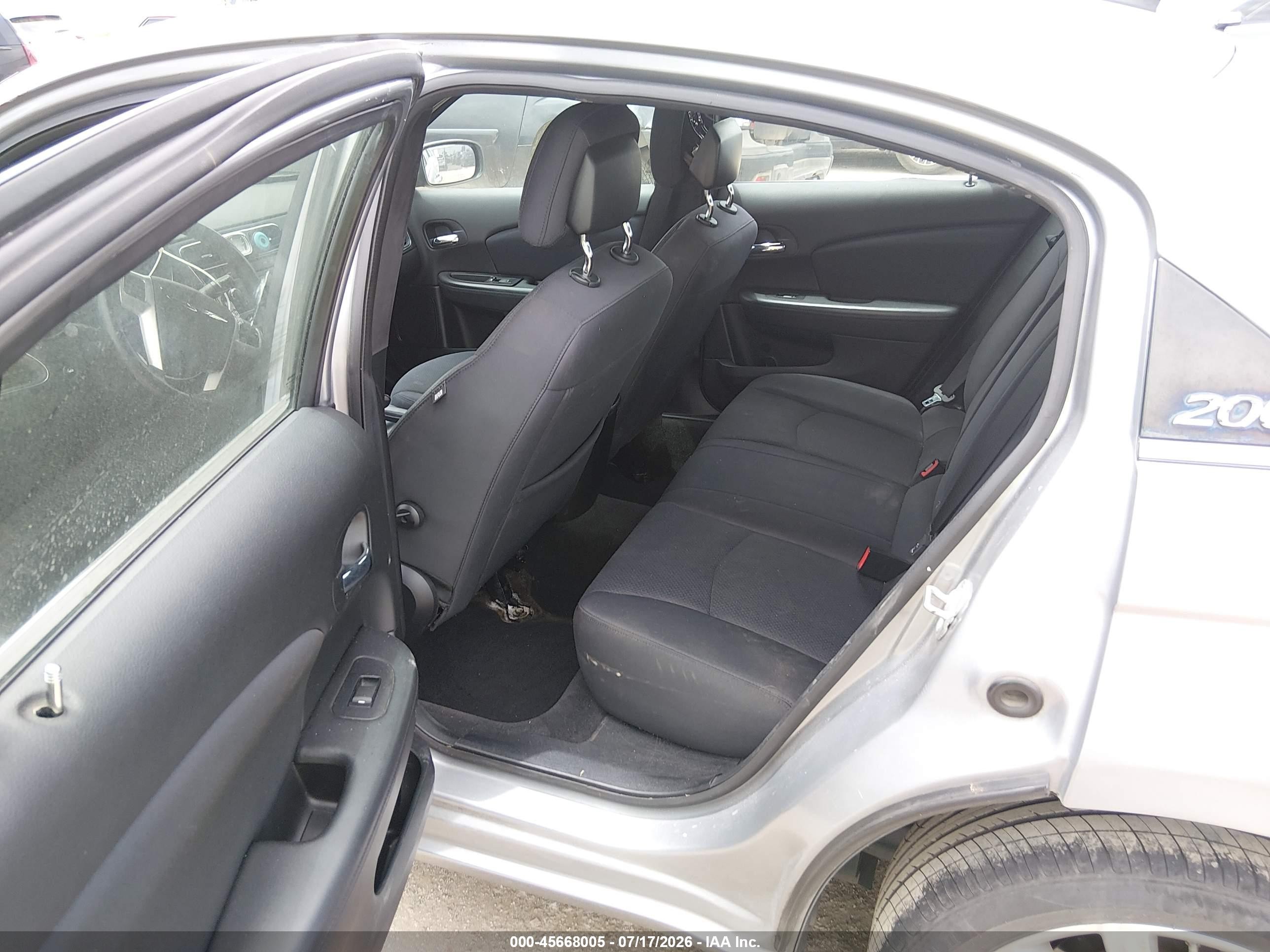 2013 Chrysler 200 Touring Gray vin: 1C3CCBBG5DN556389