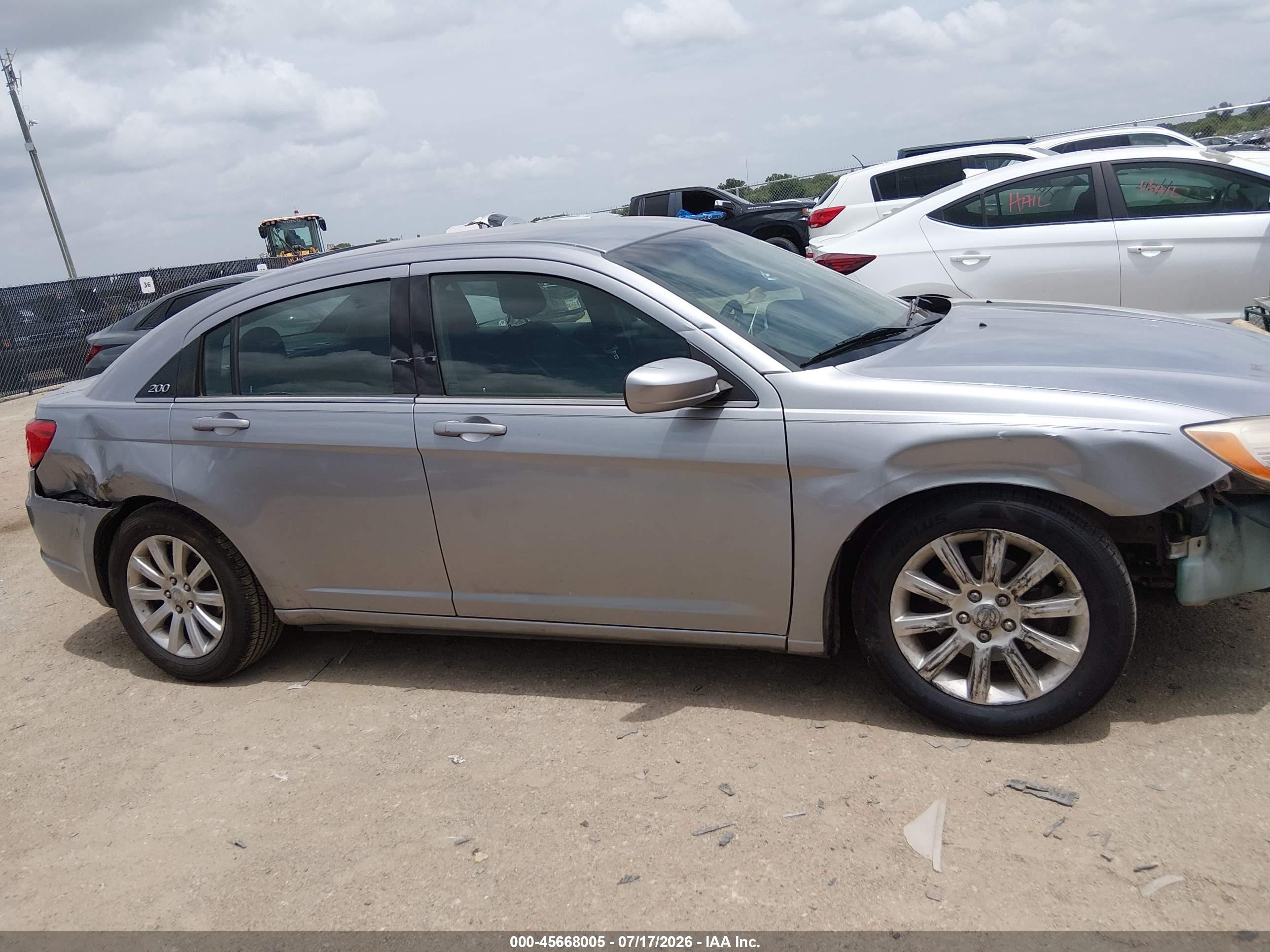 2013 Chrysler 200 Touring Gray vin: 1C3CCBBG5DN556389