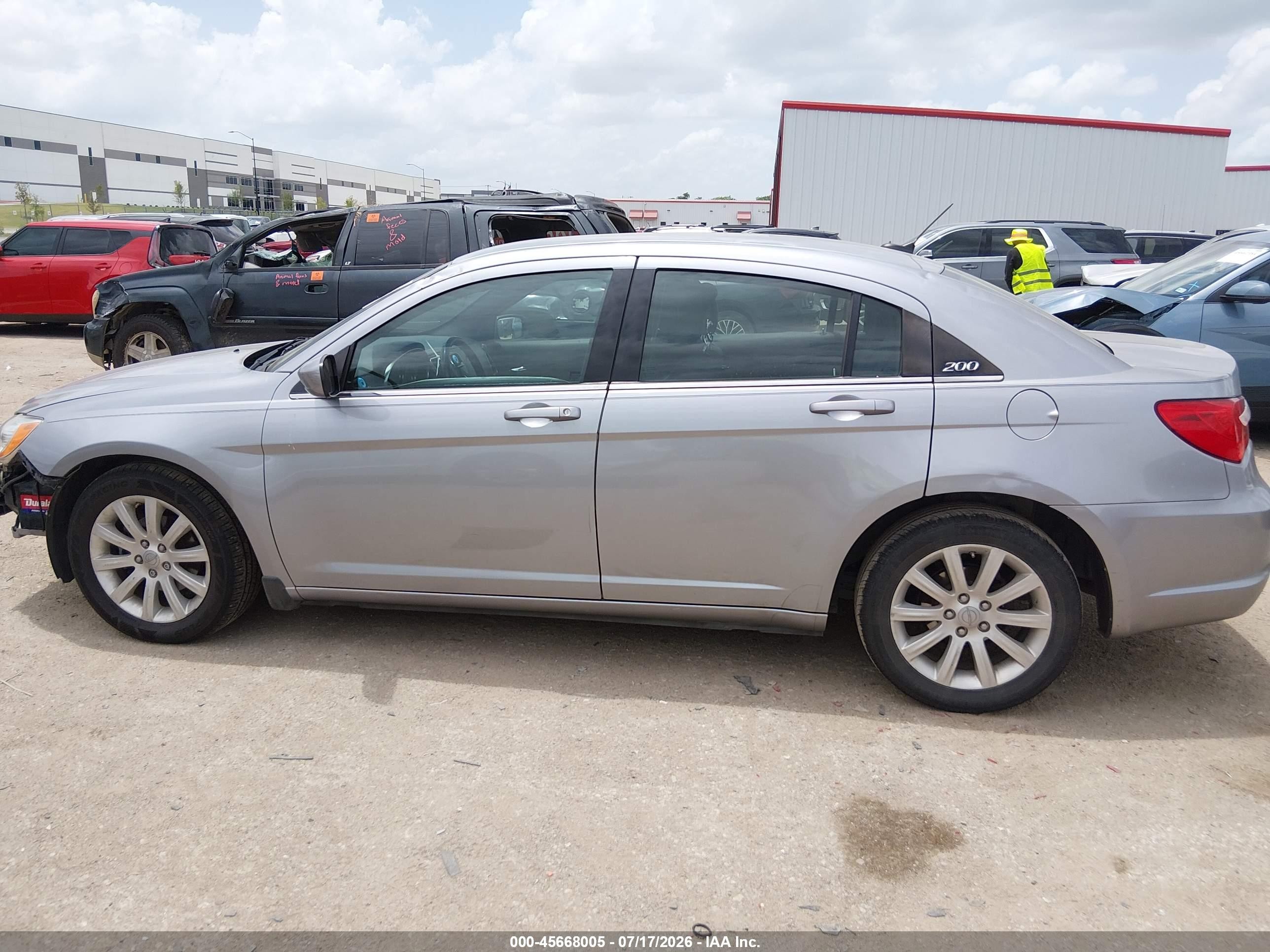 2013 Chrysler 200 Touring Gray vin: 1C3CCBBG5DN556389