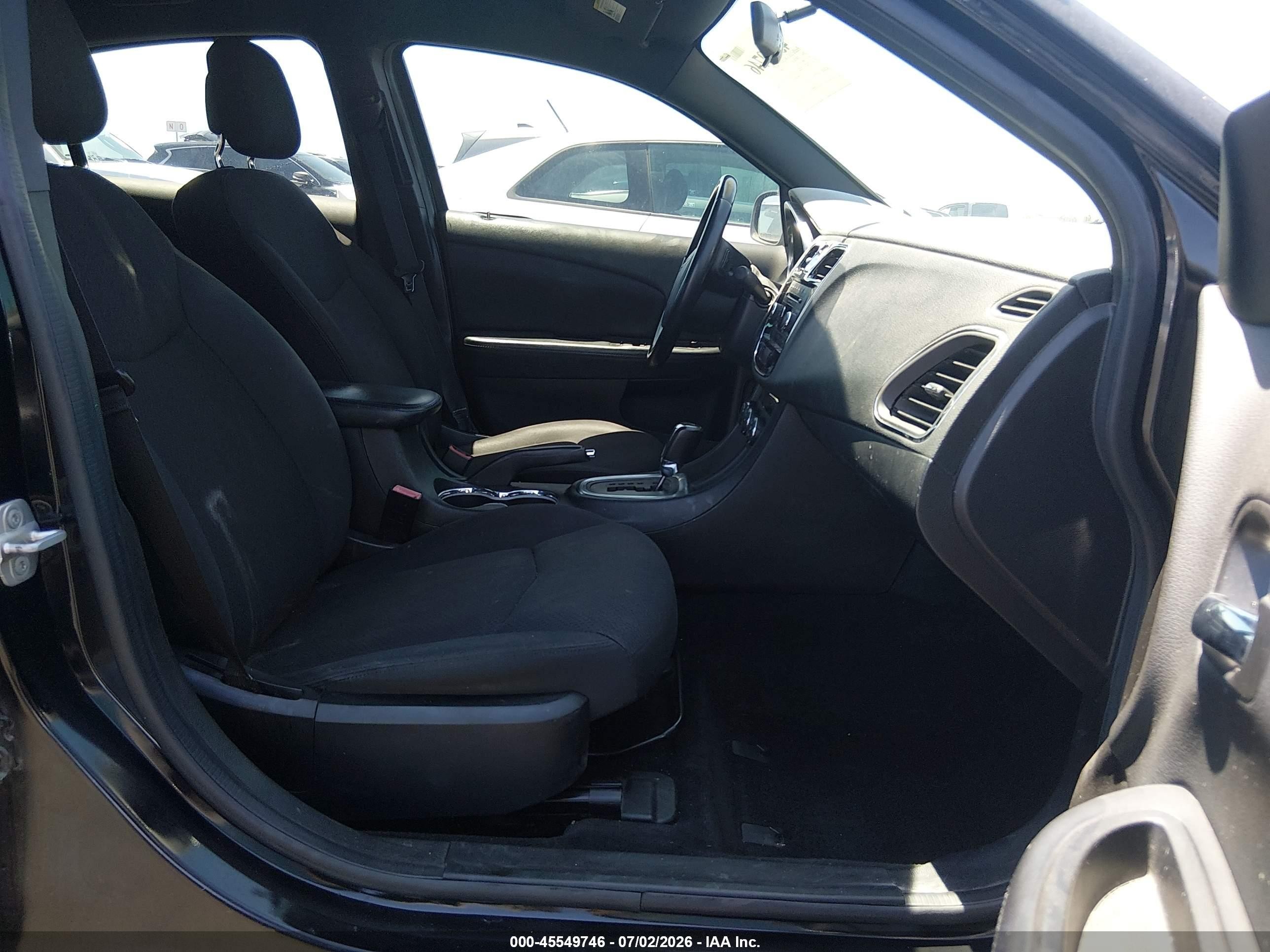 2014 Chrysler 200 Touring Черный vin: 1C3CCBBG5EN113953