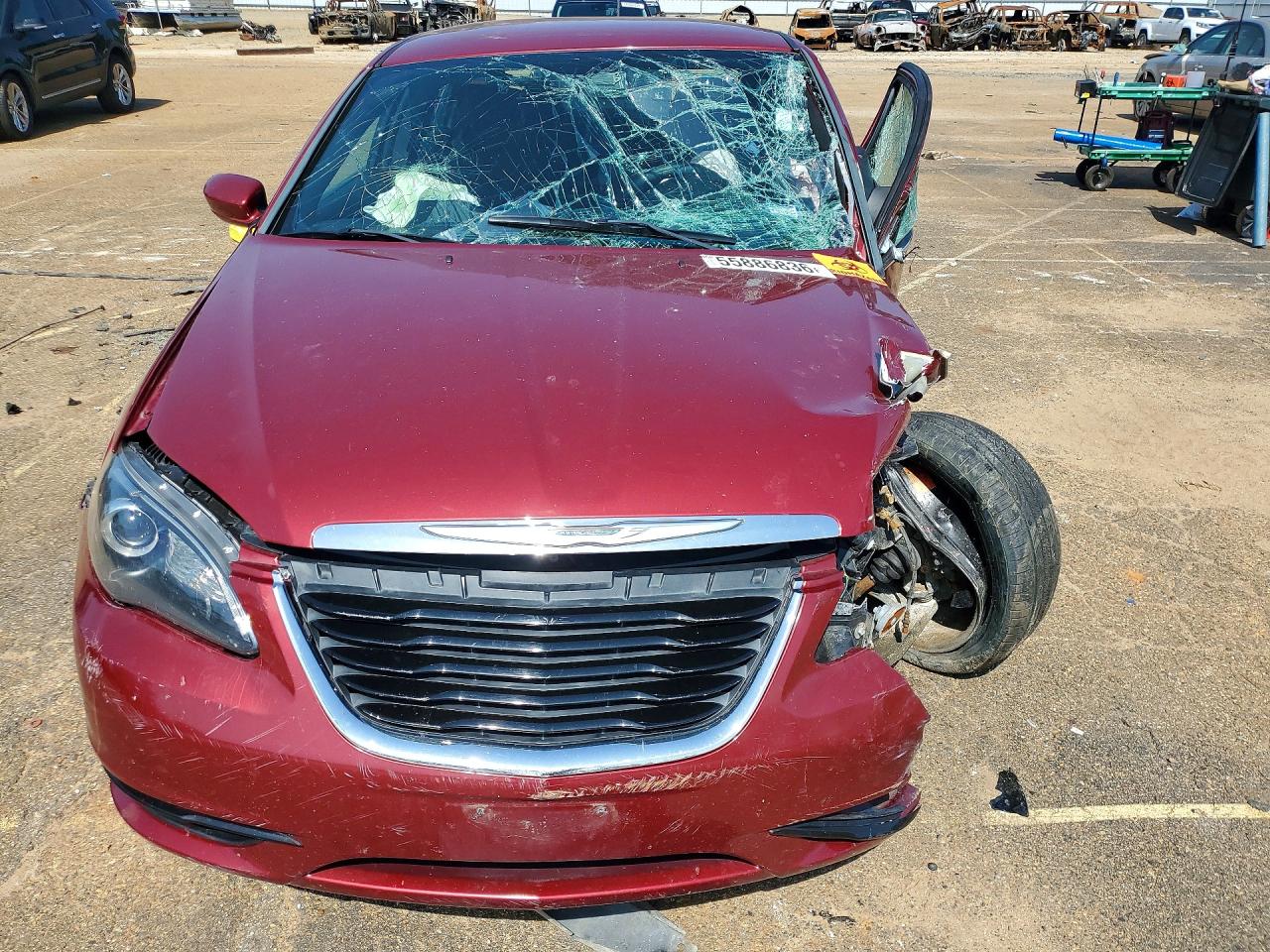 2014 Chrysler 200 Touring Maroon vin: 1C3CCBBG5EN118585