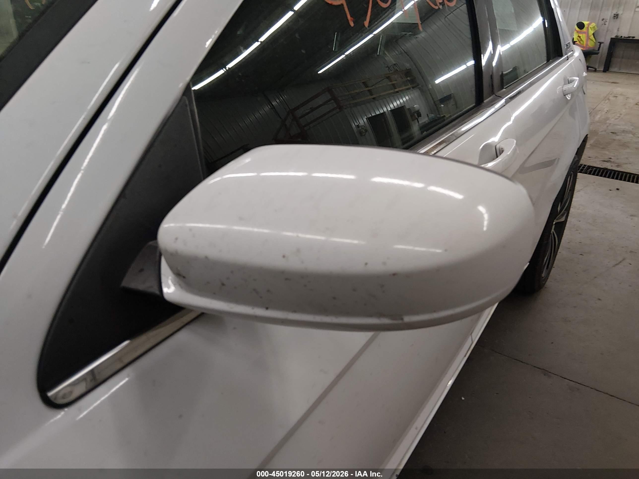 2013 Chrysler 200 Touring White vin: 1C3CCBBG6DN726663
