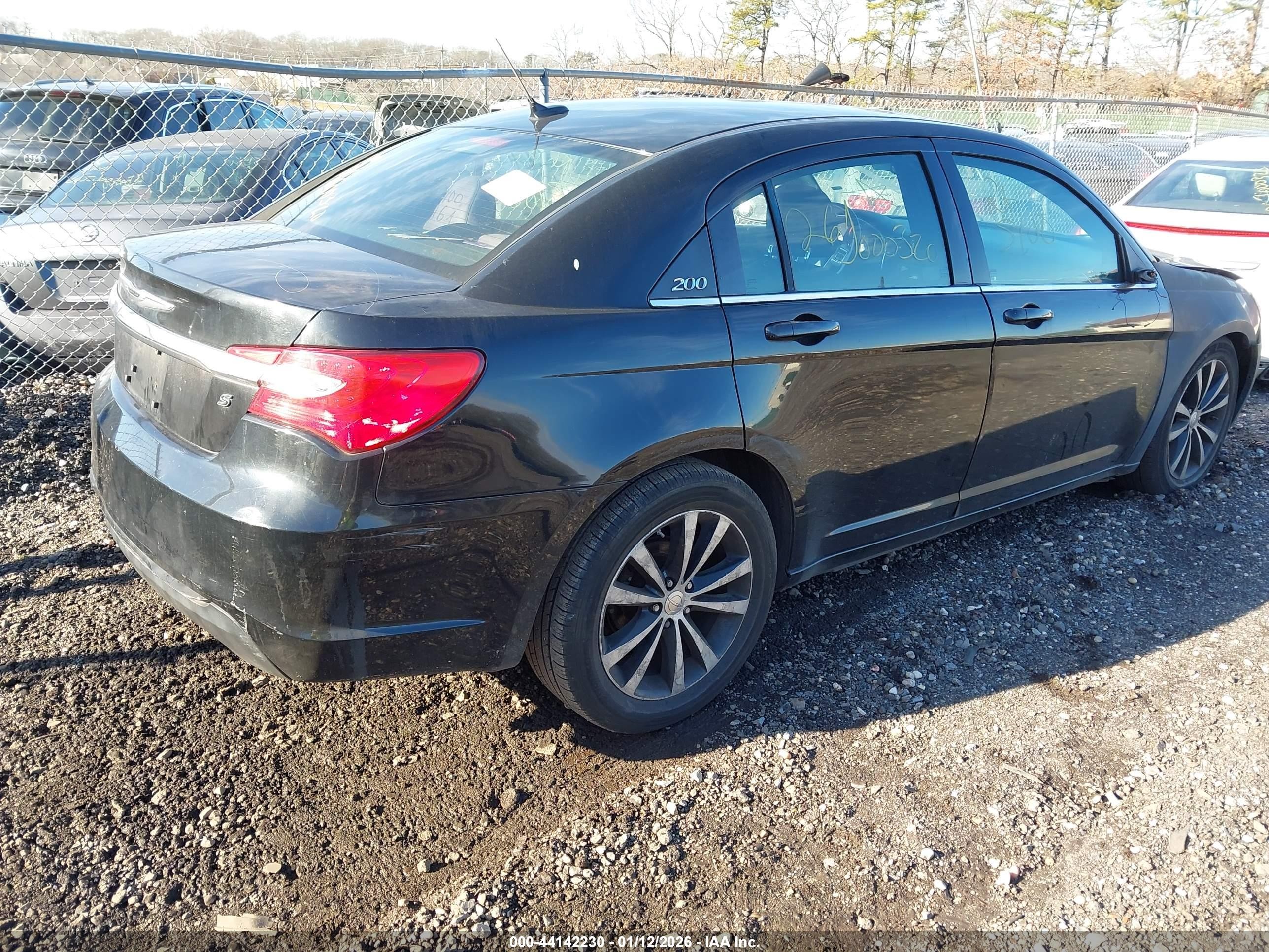 2013 Chrysler 200 Touring Black vin: 1C3CCBBG6DN727778