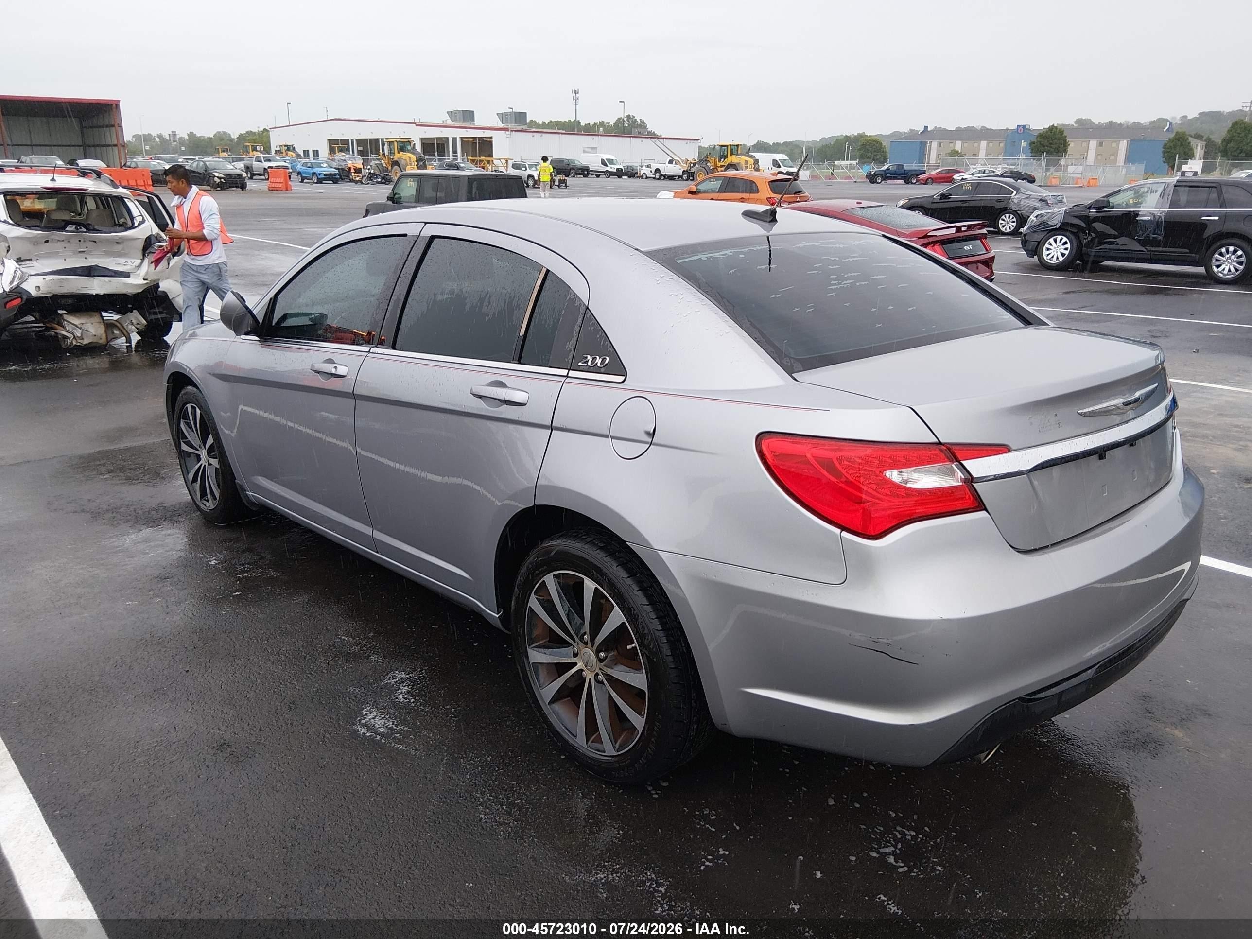 2013 Chrysler 200 Touring Silver vin: 1C3CCBBG6DN728154