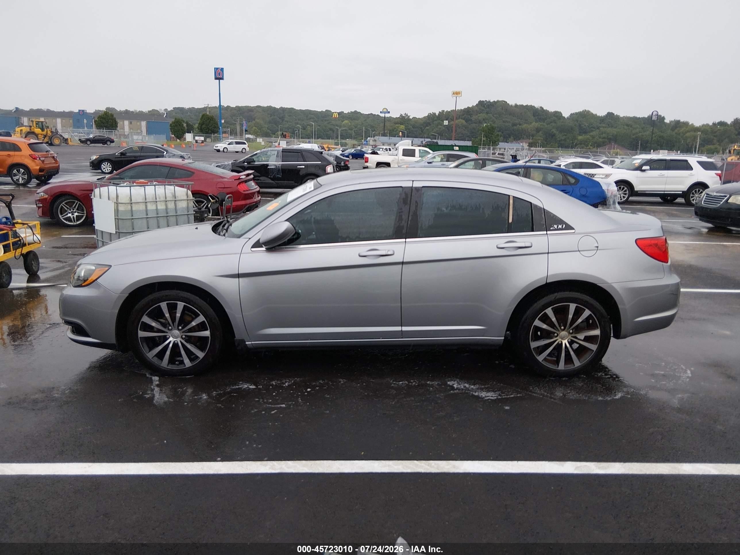 2013 Chrysler 200 Touring Silver vin: 1C3CCBBG6DN728154