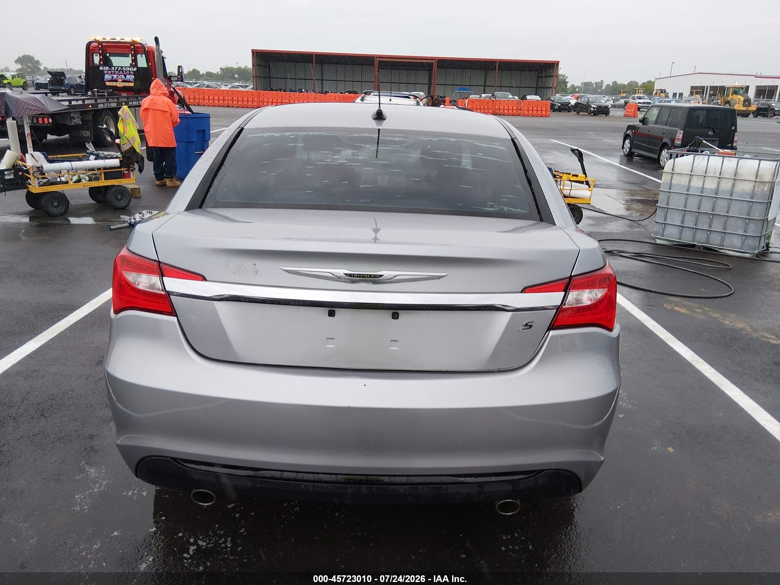 2013 Chrysler 200 Touring Silver vin: 1C3CCBBG6DN728154