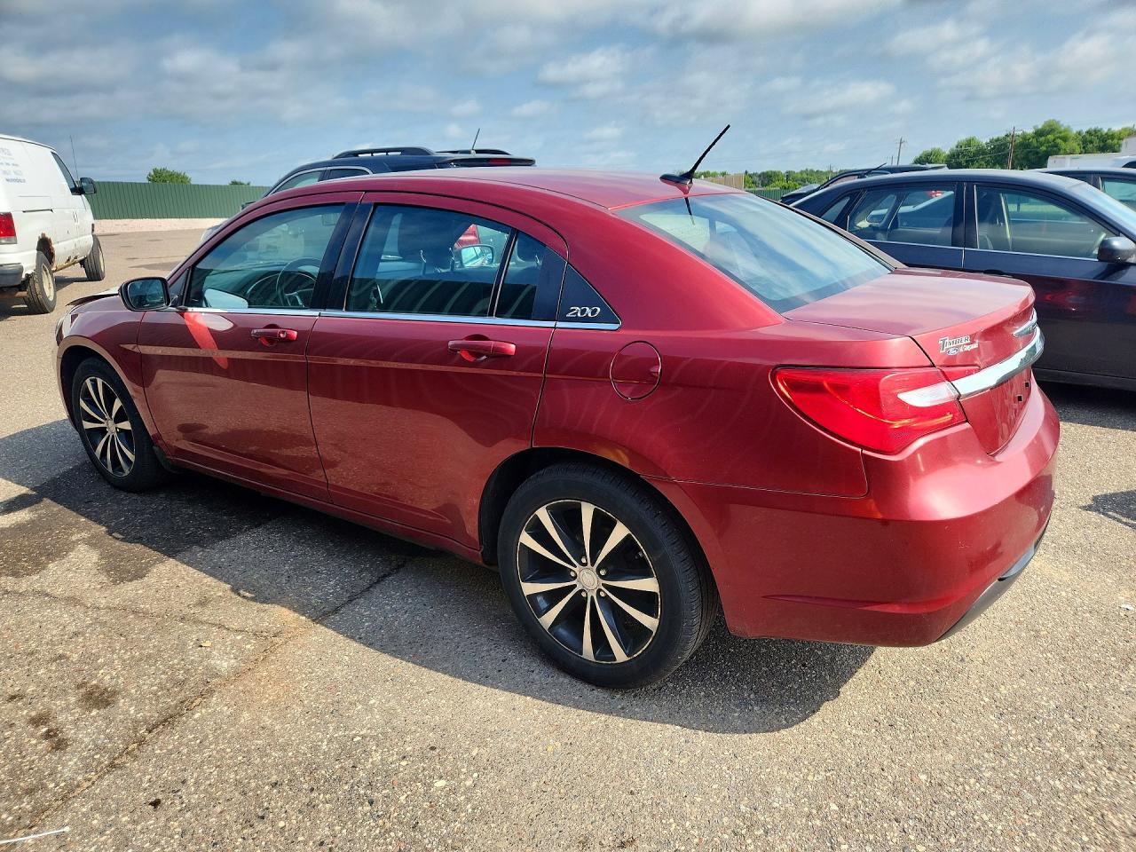 2014 Chrysler 200 Touring Красный vin: 1C3CCBBG6EN179847