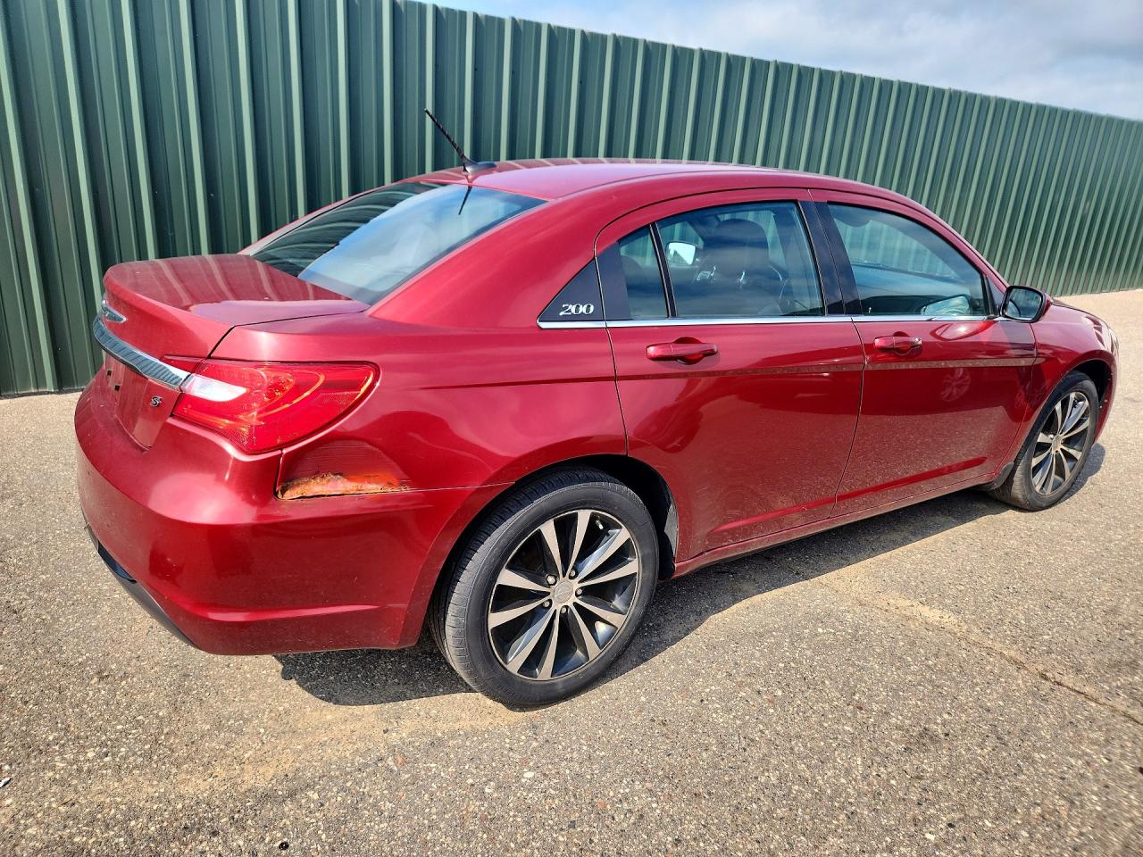 2014 Chrysler 200 Touring Красный vin: 1C3CCBBG6EN179847