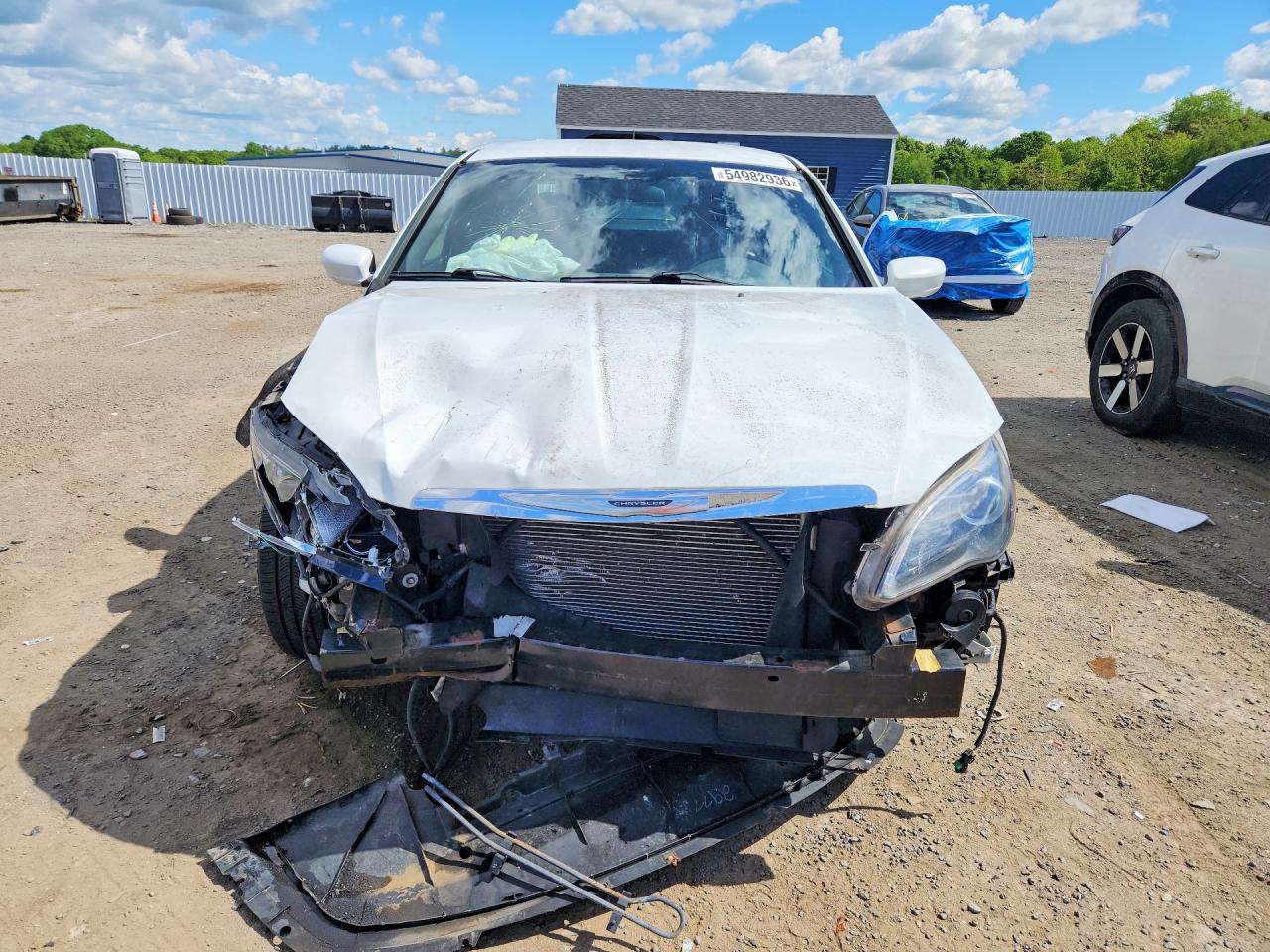 2013 Chrysler 200 Touring White vin: 1C3CCBBG7DN715848