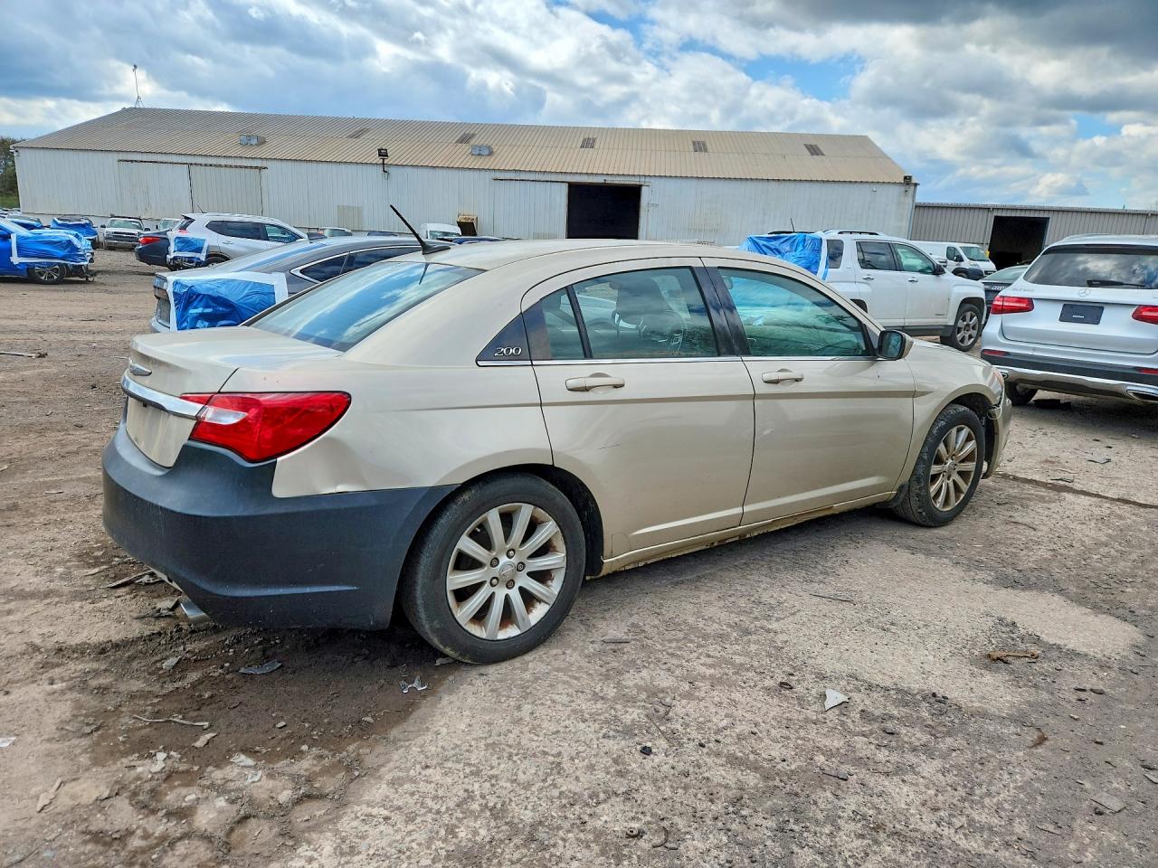 2014 Chrysler 200 Touring Cream vin: 1C3CCBBG7EN114134