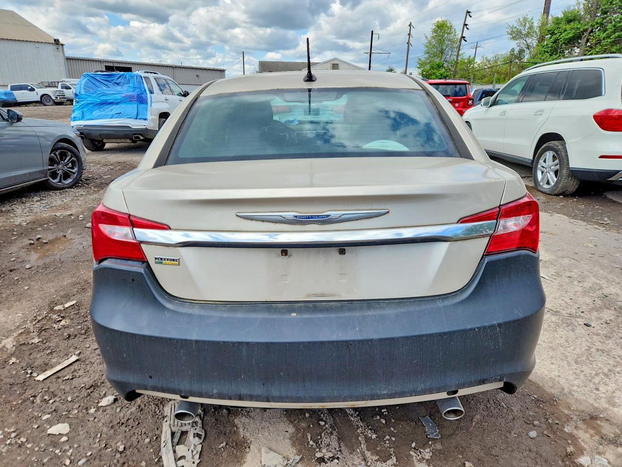 2014 Chrysler 200 Touring Cream vin: 1C3CCBBG7EN114134