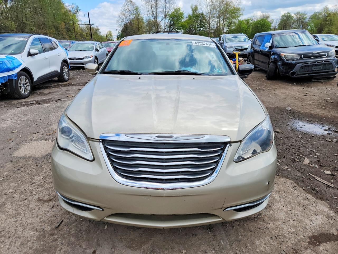 2014 Chrysler 200 Touring Cream vin: 1C3CCBBG7EN114134