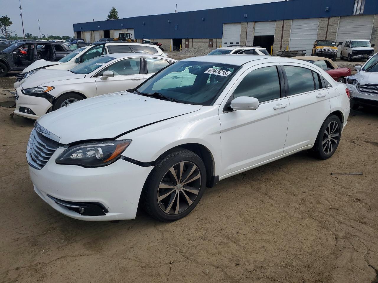 2014 Chrysler 200 Touring Белый vin: 1C3CCBBG7EN120144