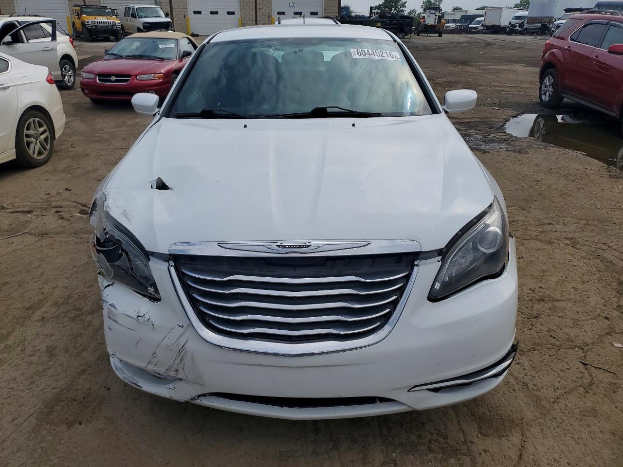 2014 Chrysler 200 Touring Белый vin: 1C3CCBBG7EN120144