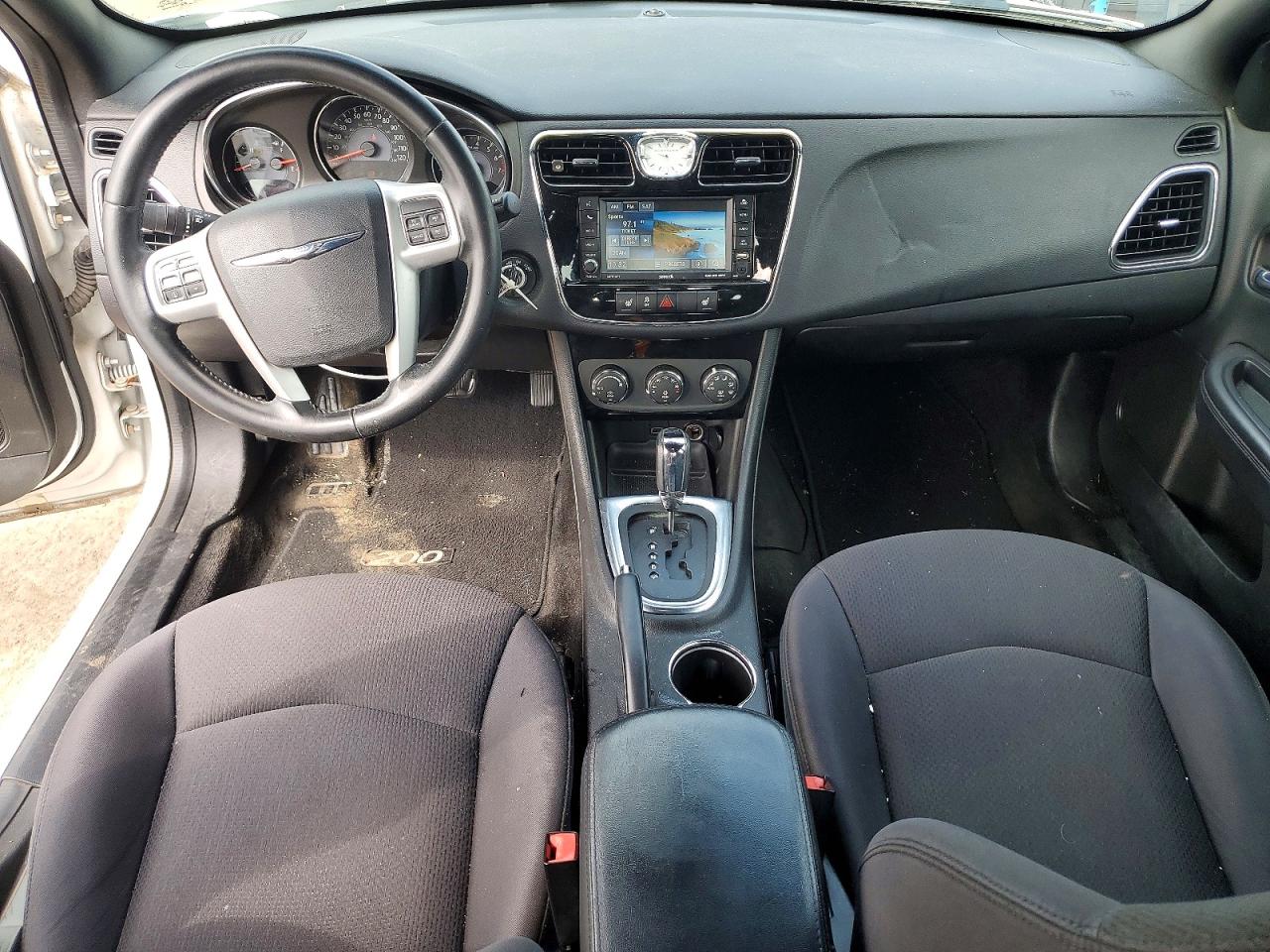 2014 Chrysler 200 Touring Белый vin: 1C3CCBBG7EN120144