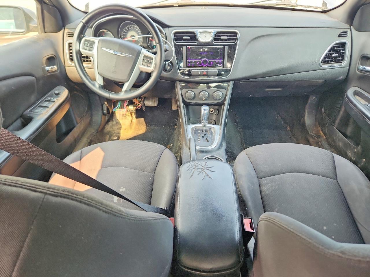 2013 Chrysler 200 Touring Серебряный vin: 1C3CCBBG8DN569458