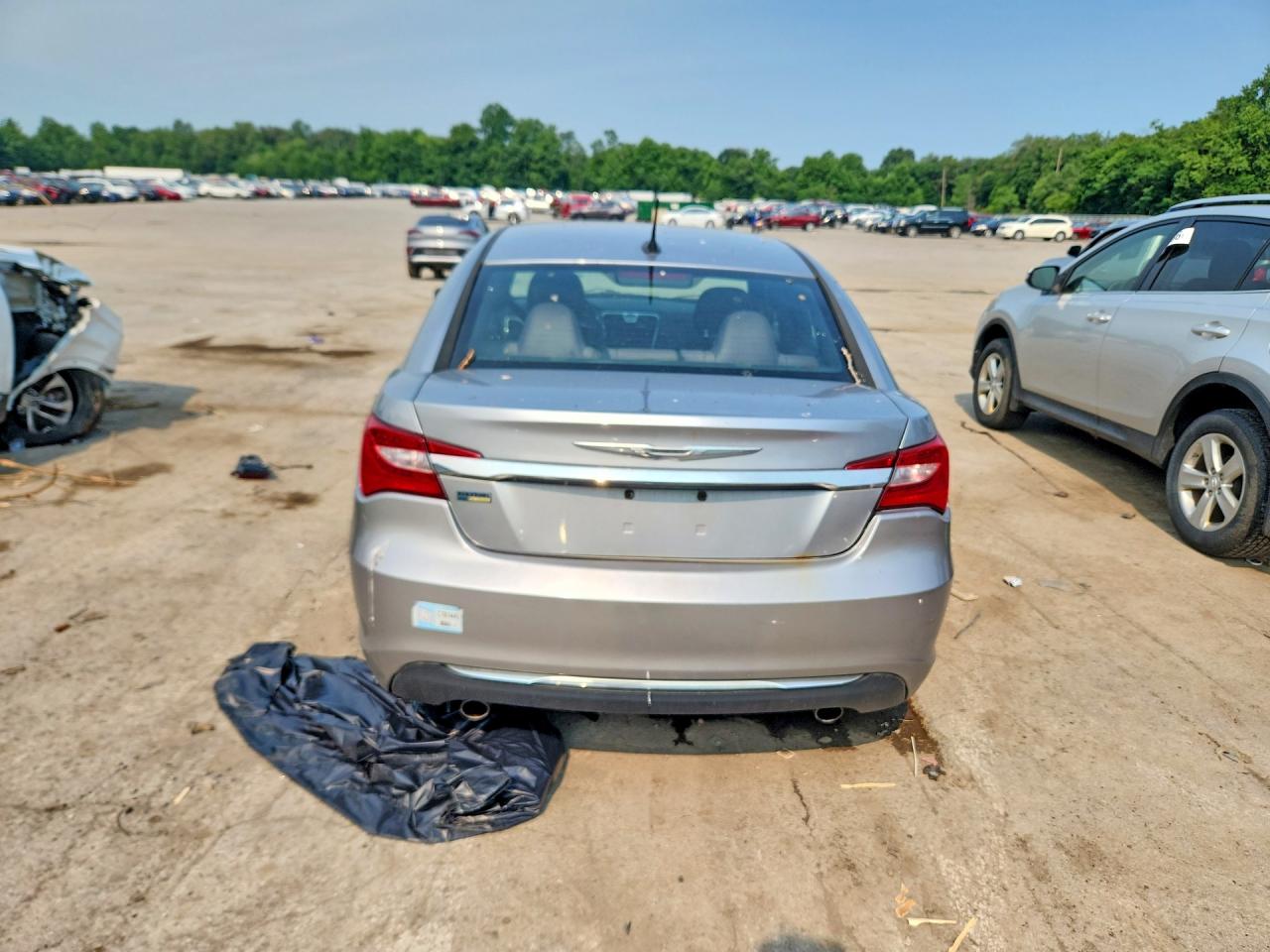2013 Chrysler 200 Touring Серебряный vin: 1C3CCBBG8DN569458