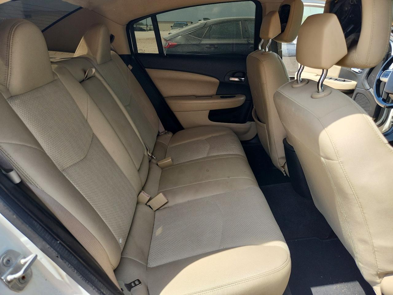 2014 Chrysler 200 Touring Белый vin: 1C3CCBBG8EN114529