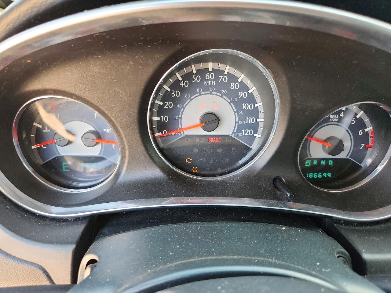 2014 Chrysler 200 Touring Белый vin: 1C3CCBBG8EN114529