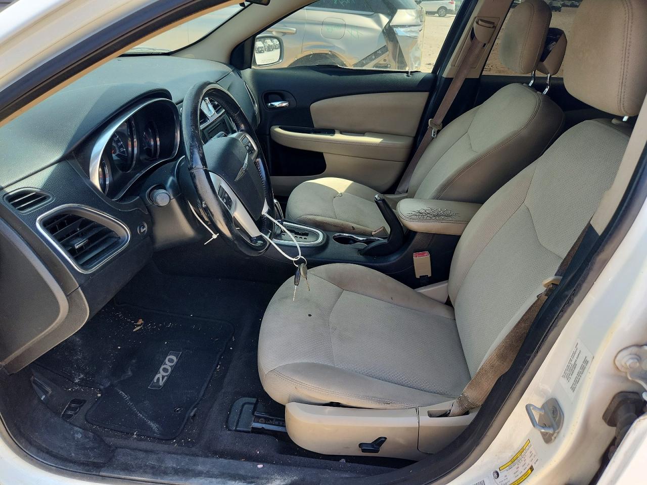2014 Chrysler 200 Touring Белый vin: 1C3CCBBG8EN114529