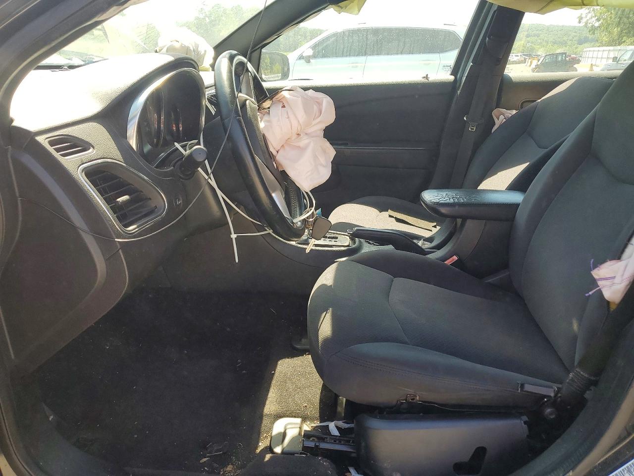 2014 Chrysler 200 Touring Черный vin: 1C3CCBBG8EN120122