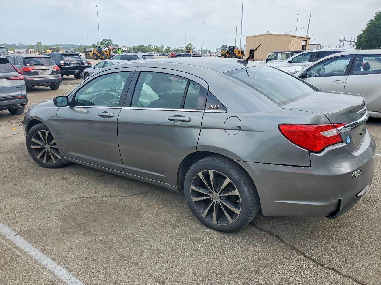 2013 Chrysler 200 Touring Silver vin: 1C3CCBBG9DN684781