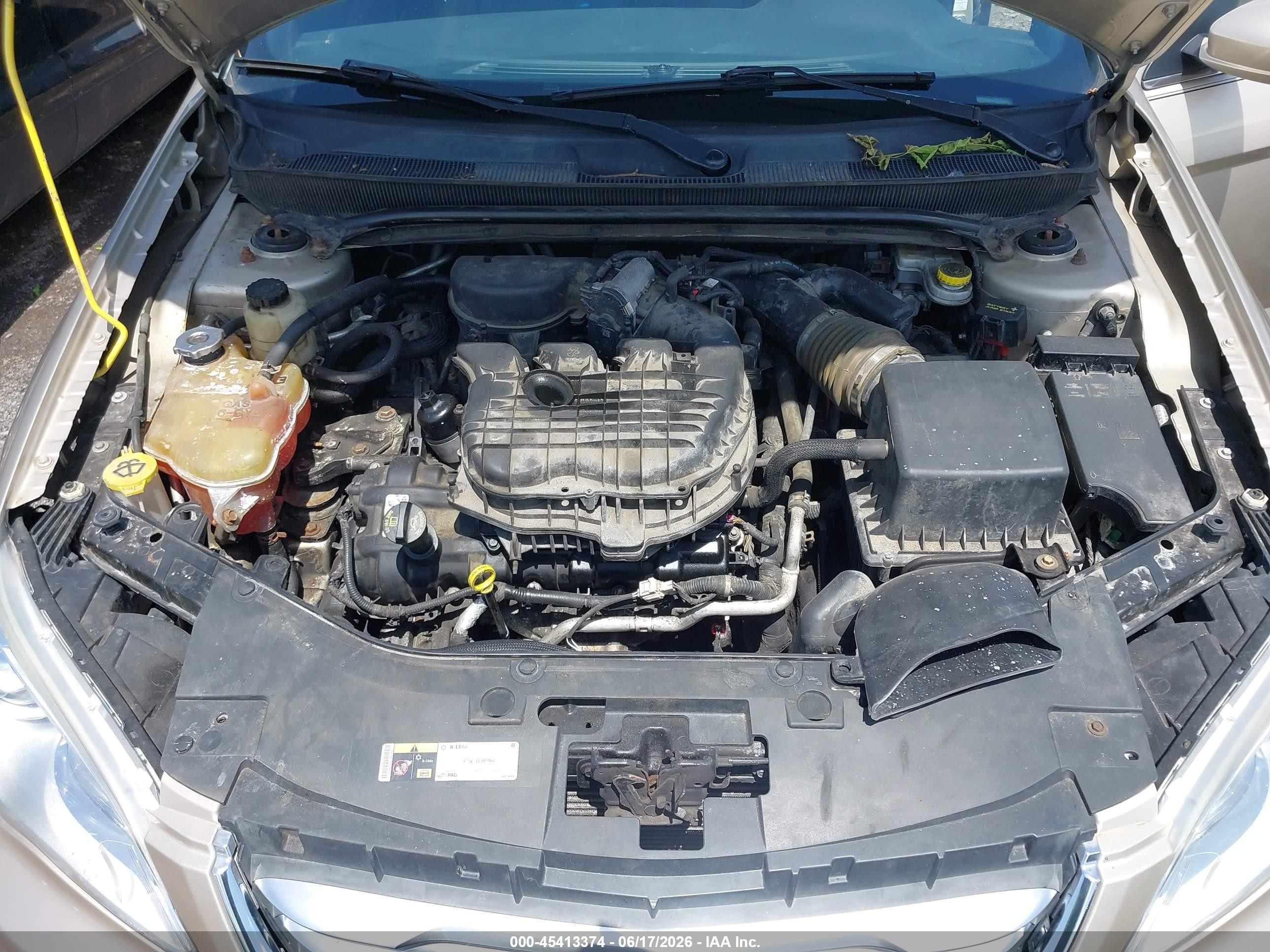 2014 Chrysler 200 Touring Tan vin: 1C3CCBBG9EN114152