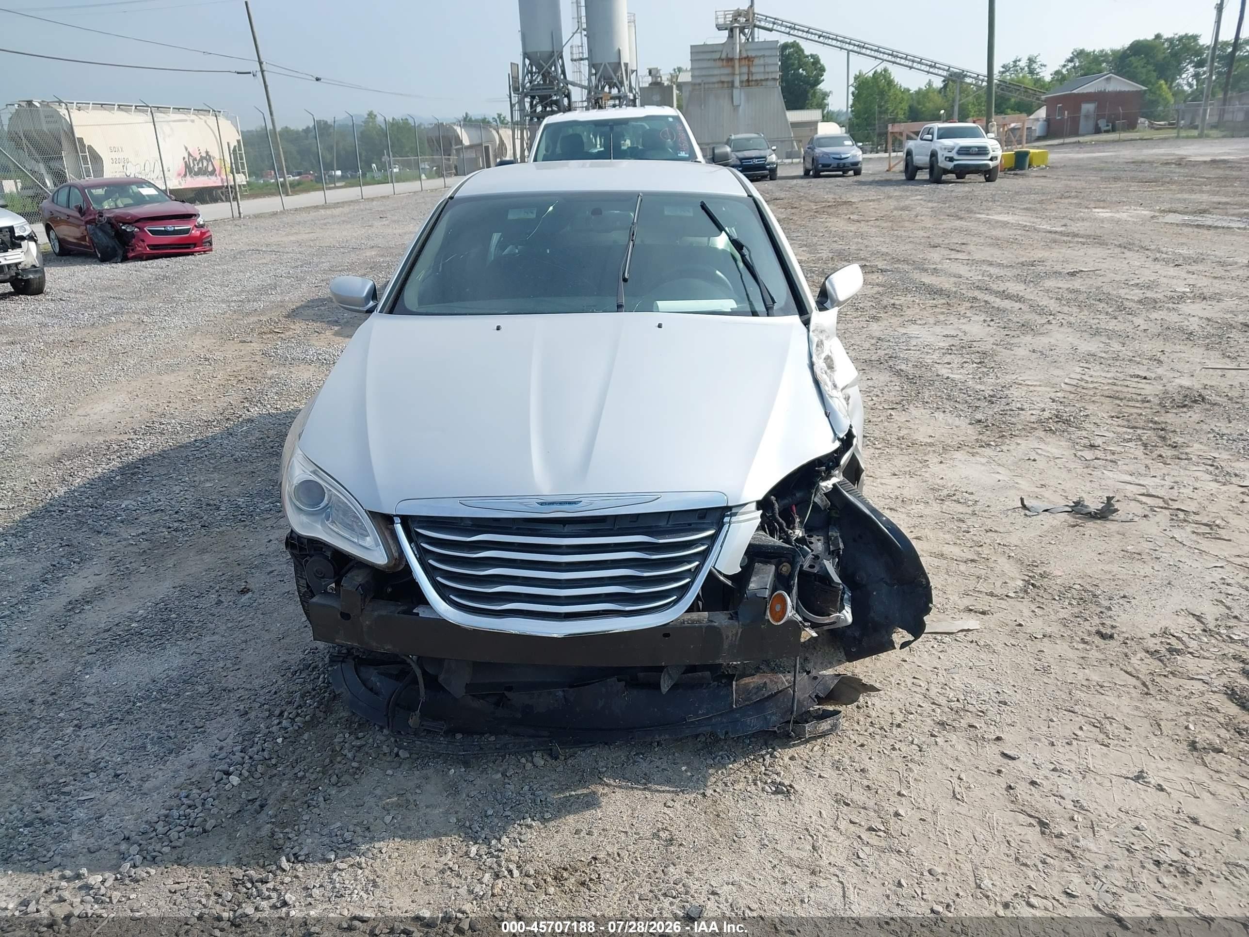 2012 Chrysler 200 Touring Silver vin: 1C3CCBBGXCN210384