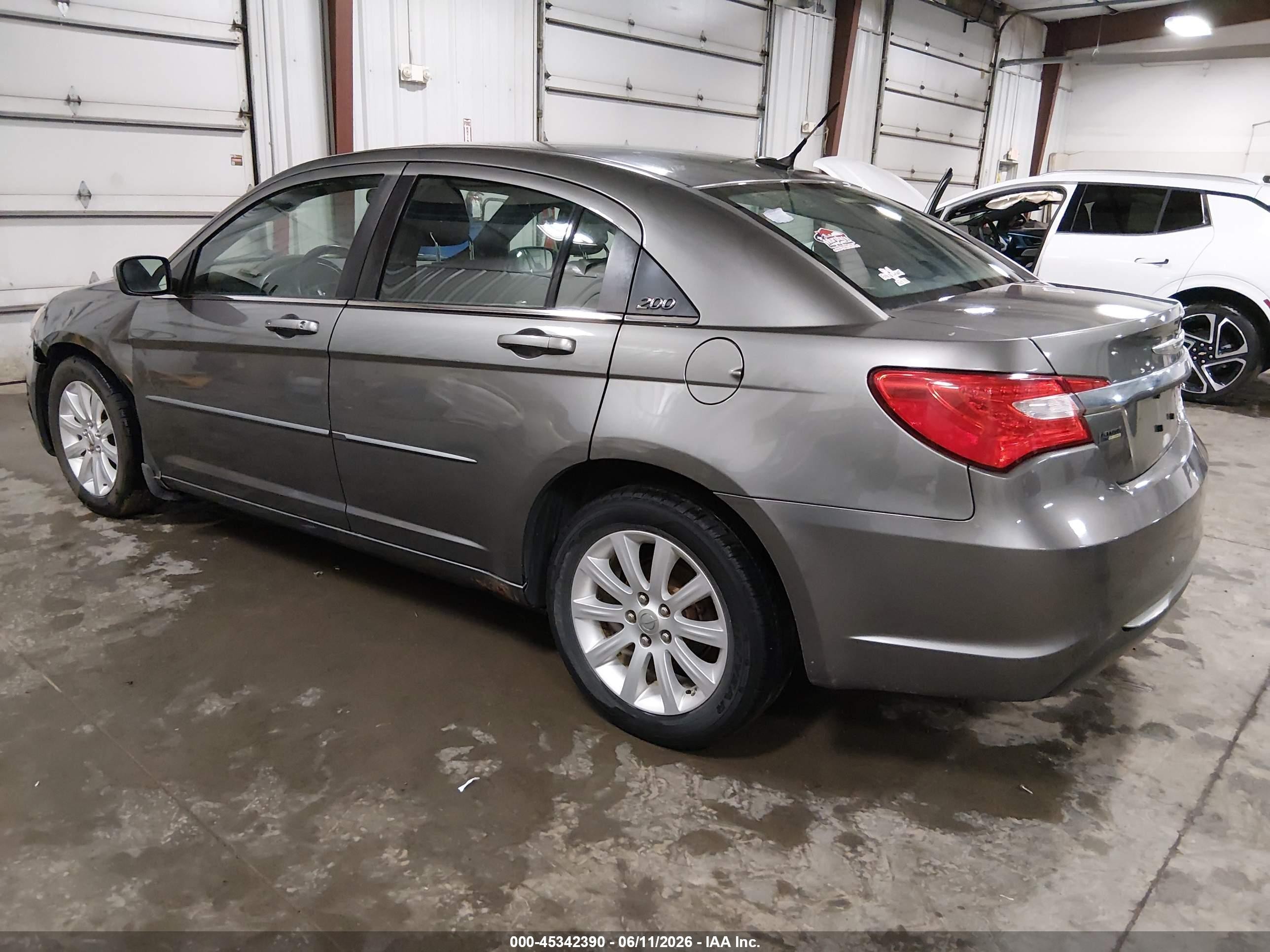 2013 Chrysler 200 Touring Gray vin: 1C3CCBBGXDN755504