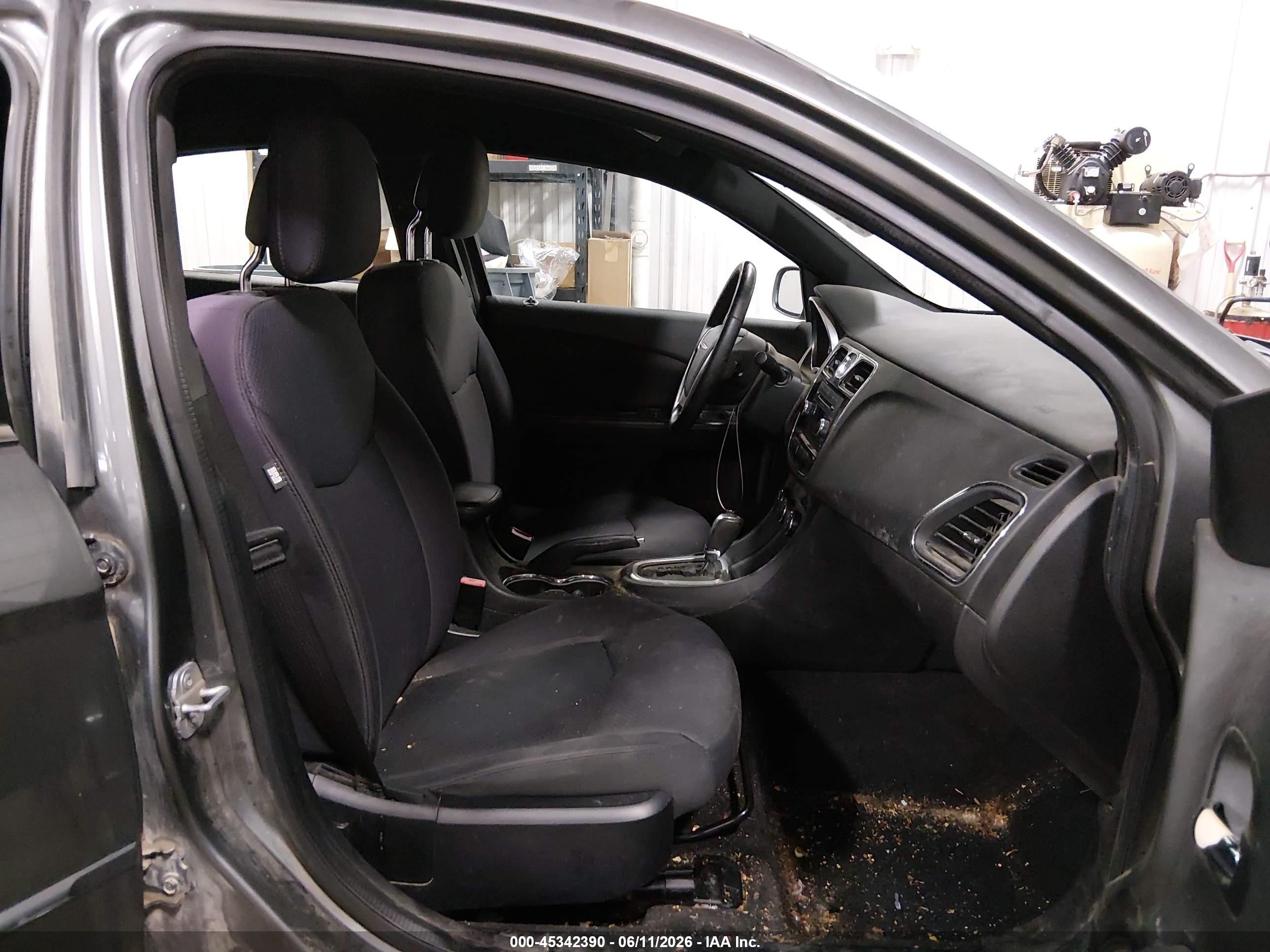 2013 Chrysler 200 Touring Gray vin: 1C3CCBBGXDN755504