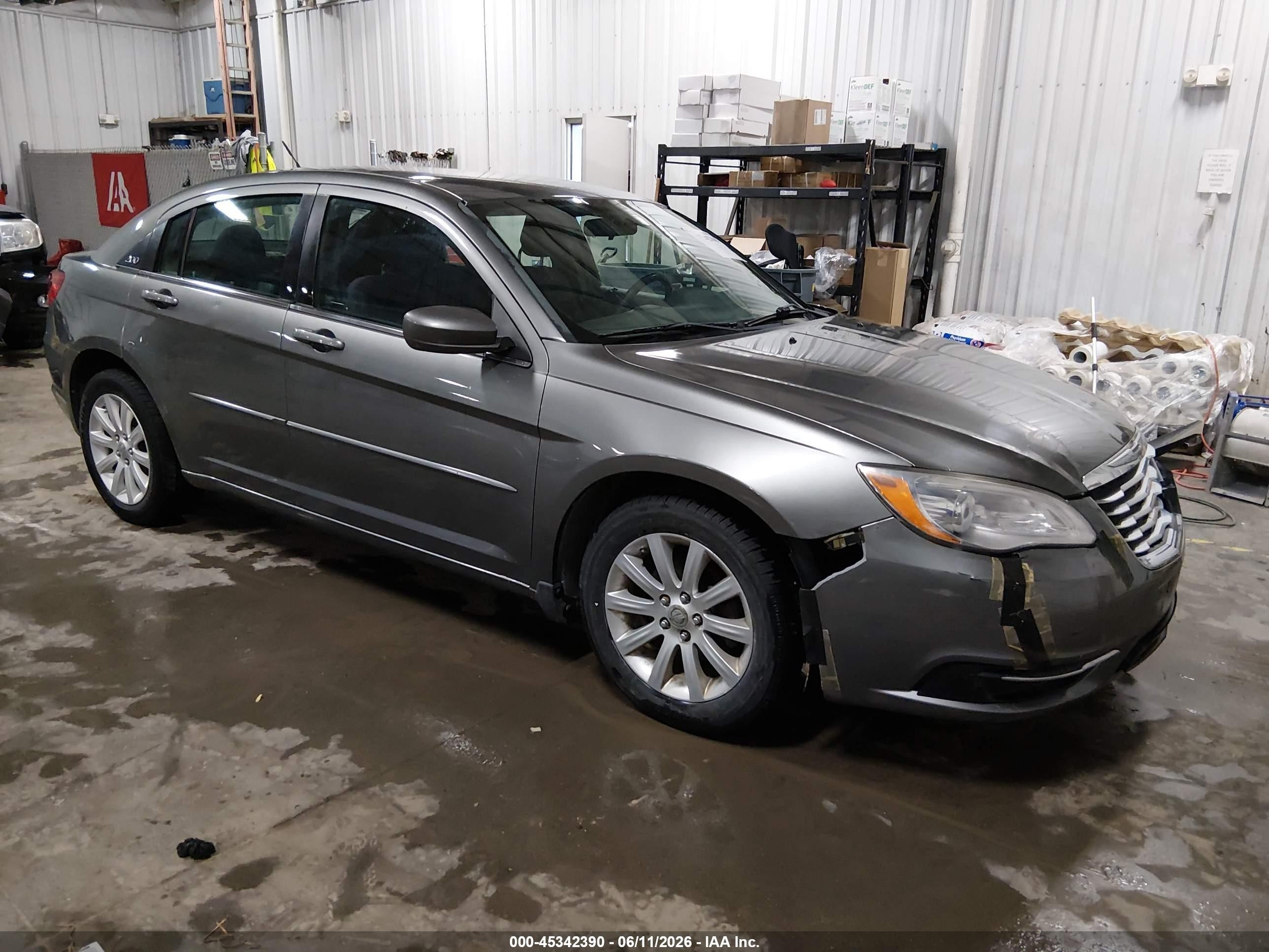 2013 Chrysler 200 Touring Gray vin: 1C3CCBBGXDN755504