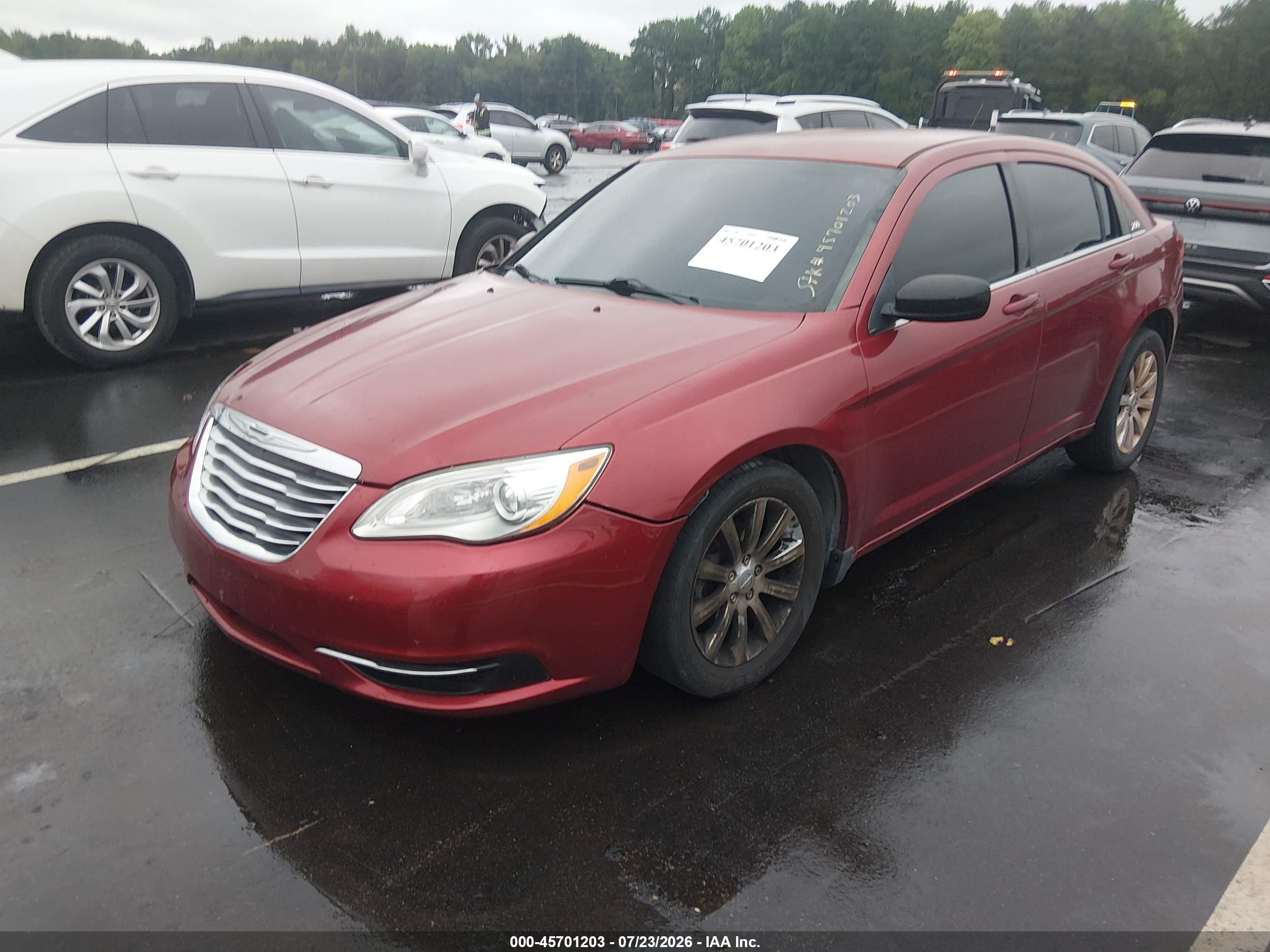 2014 Chrysler 200 Touring Red vin: 1C3CCBBGXEN145023