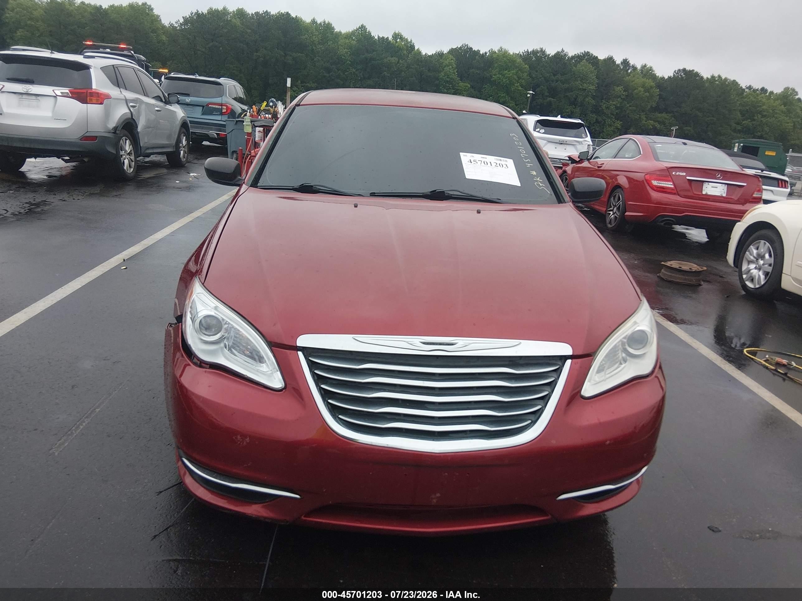 2014 Chrysler 200 Touring Red vin: 1C3CCBBGXEN145023