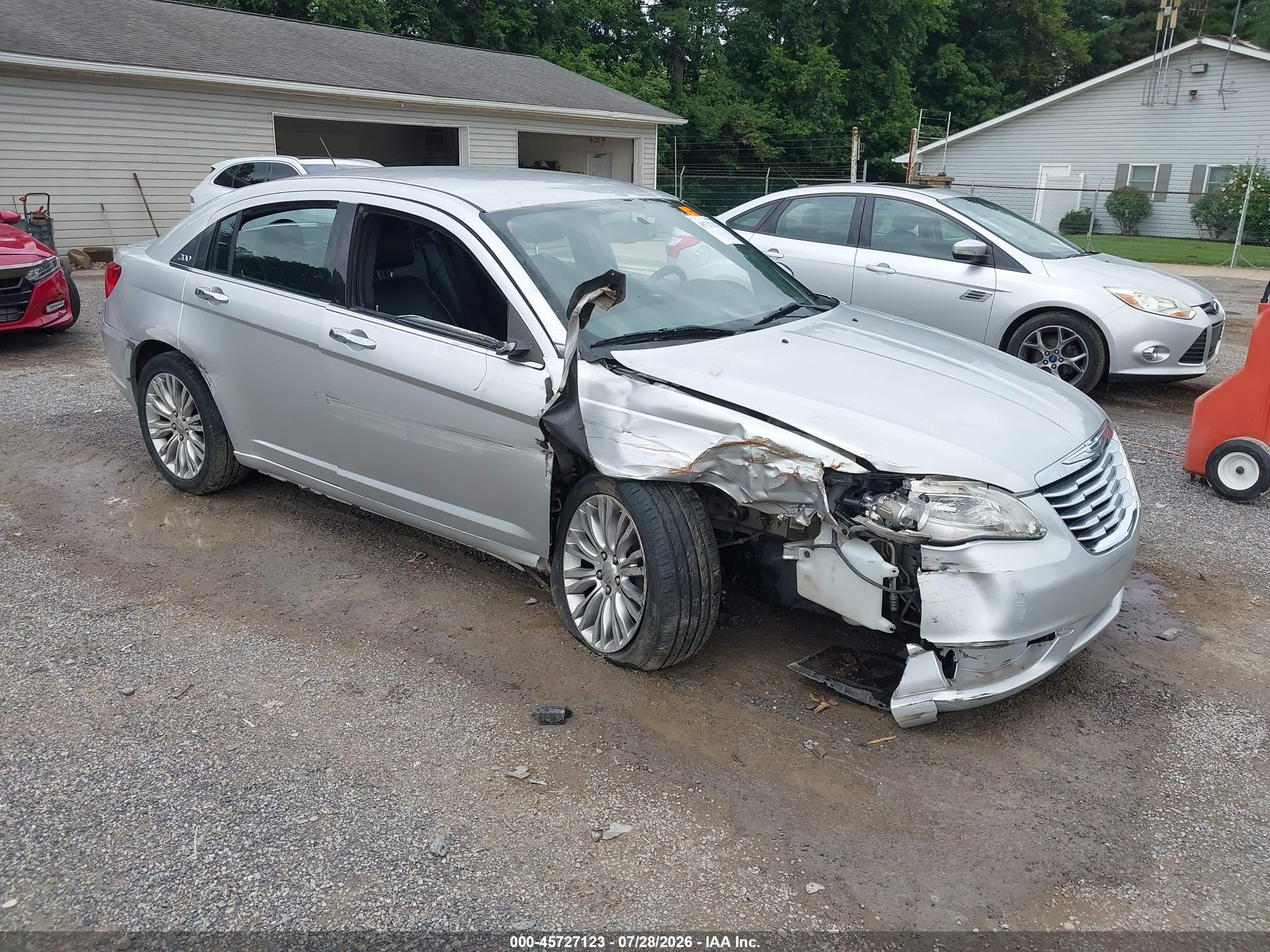 2012 Chrysler 200 Limited Silver vin: 1C3CCBCB1CN330044