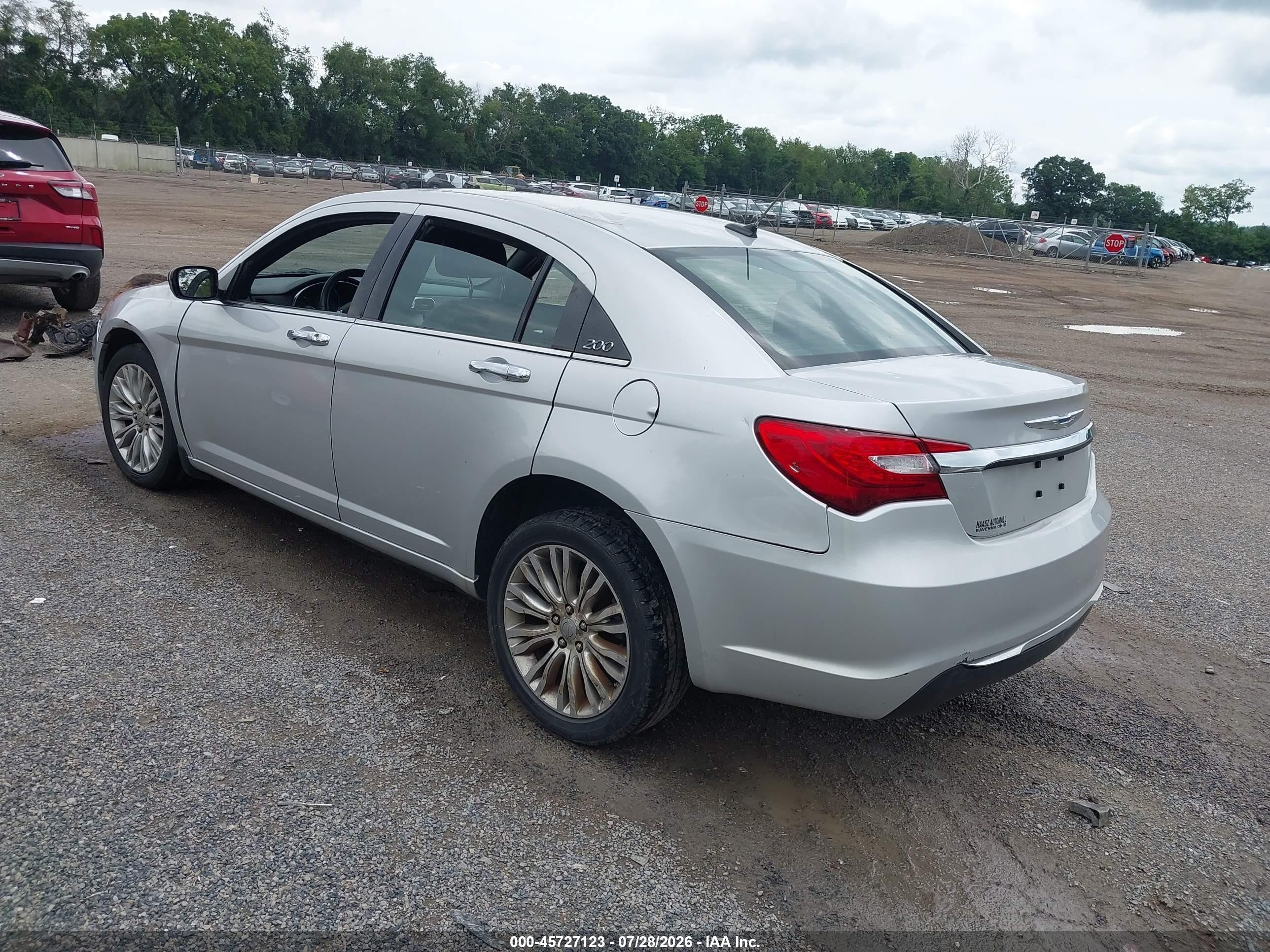 2012 Chrysler 200 Limited Silver vin: 1C3CCBCB1CN330044