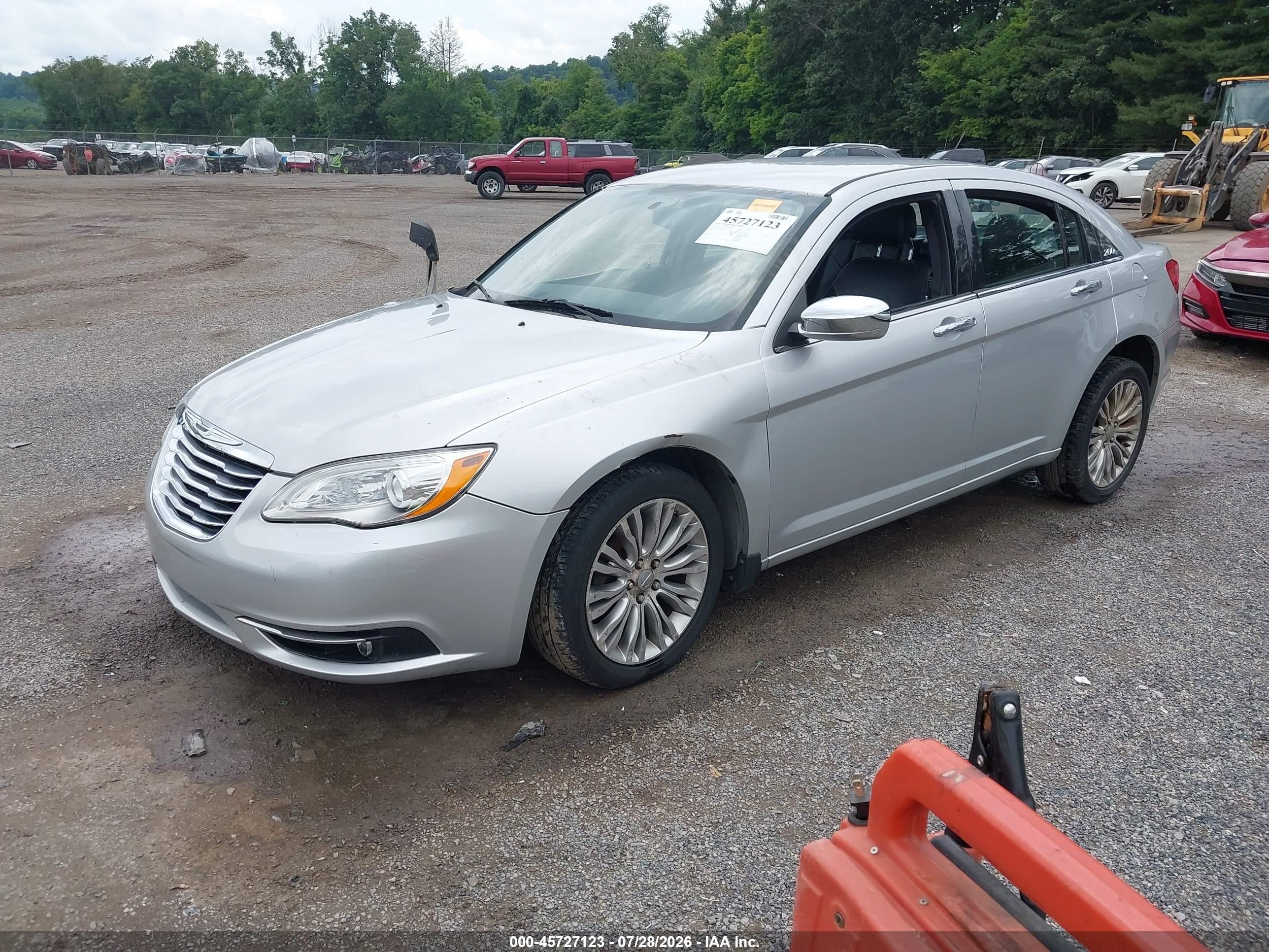 2012 Chrysler 200 Limited Silver vin: 1C3CCBCB1CN330044