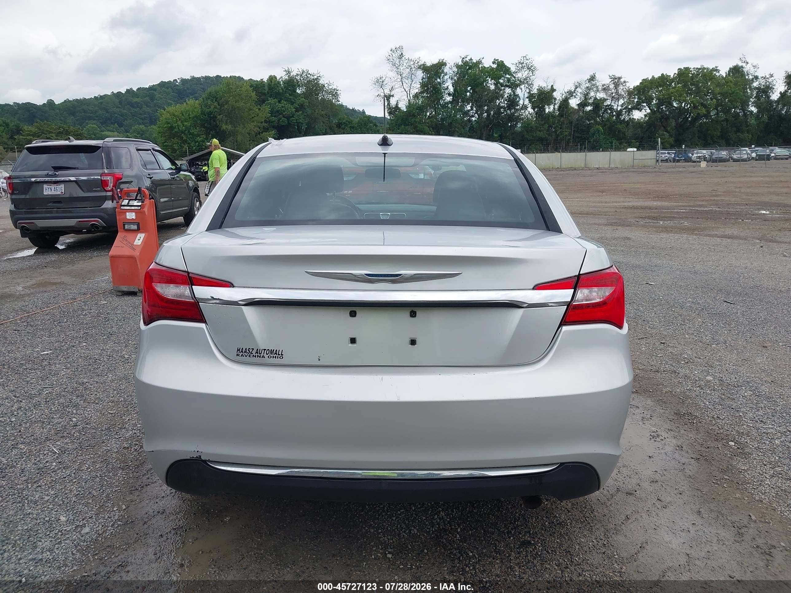 2012 Chrysler 200 Limited Silver vin: 1C3CCBCB1CN330044