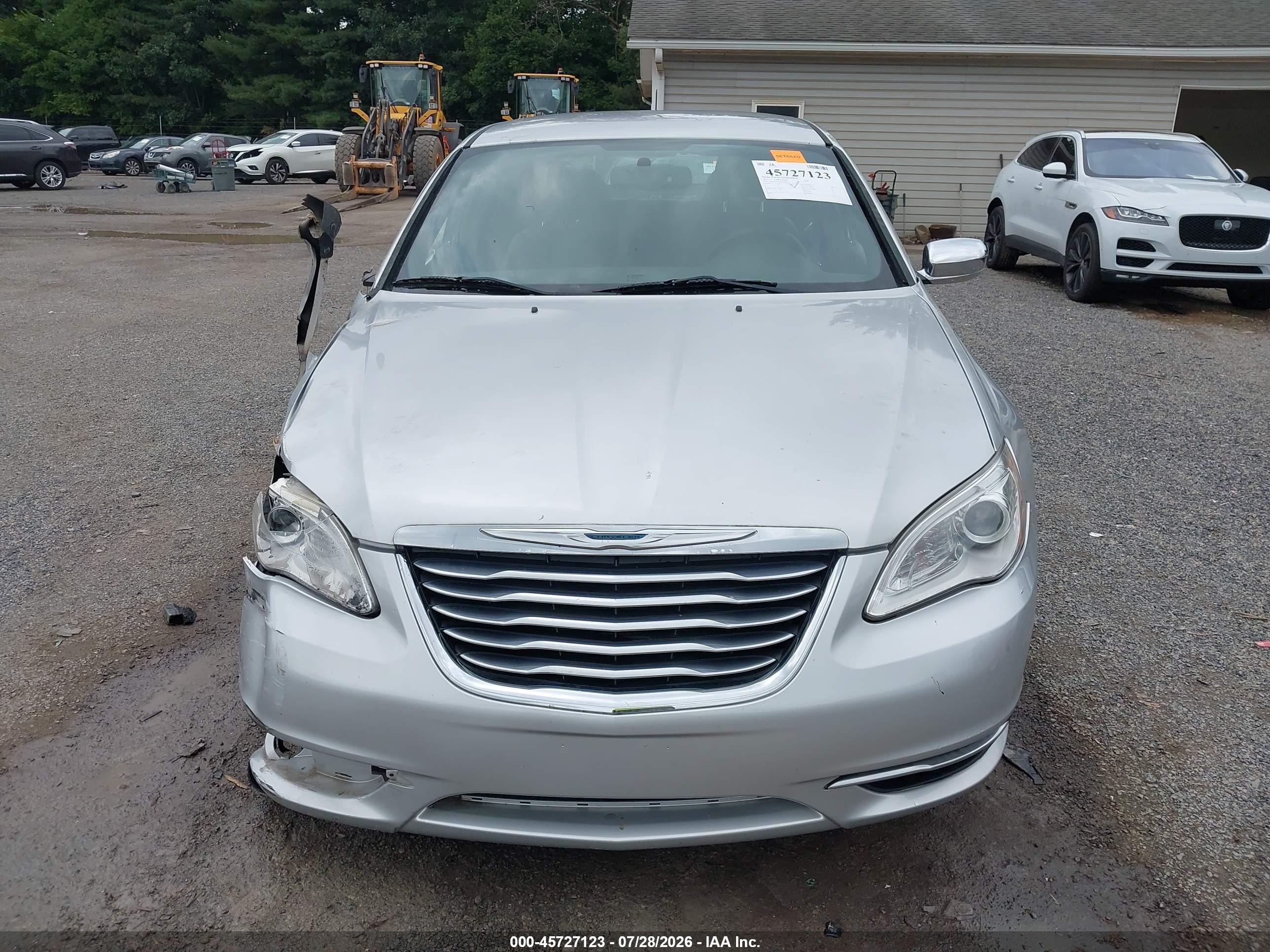 2012 Chrysler 200 Limited Silver vin: 1C3CCBCB1CN330044