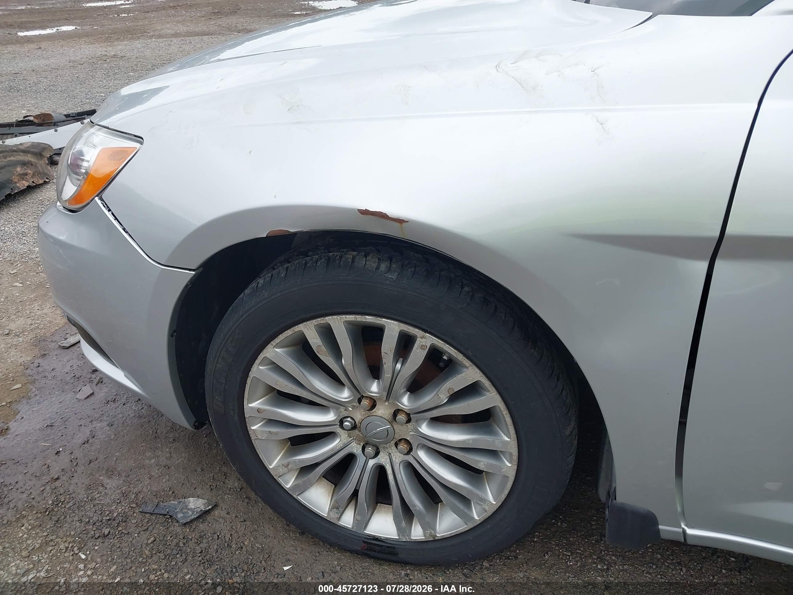 2012 Chrysler 200 Limited Silver vin: 1C3CCBCB1CN330044