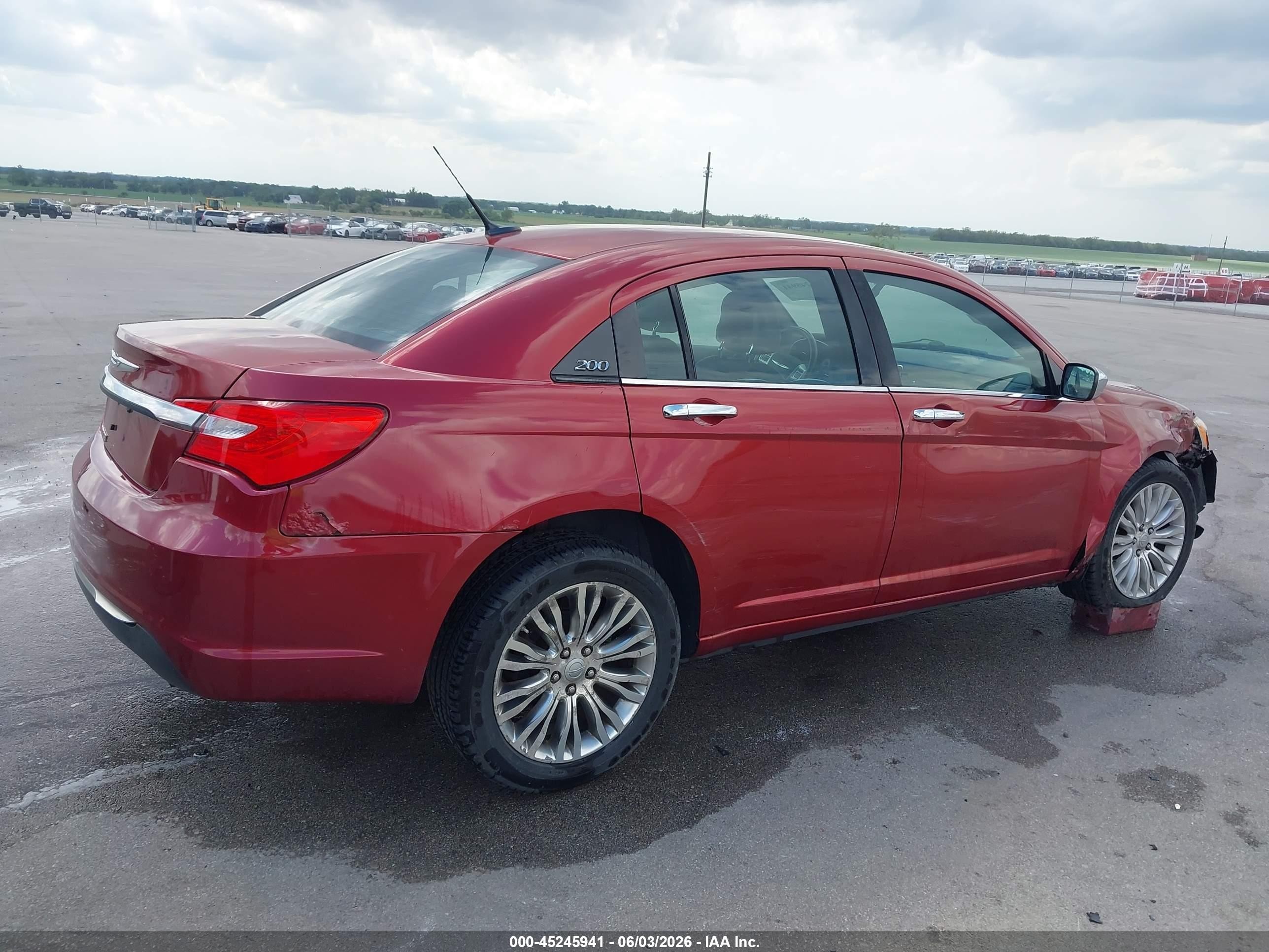 2012 Chrysler 200 Limited Red vin: 1C3CCBCB2CN121623