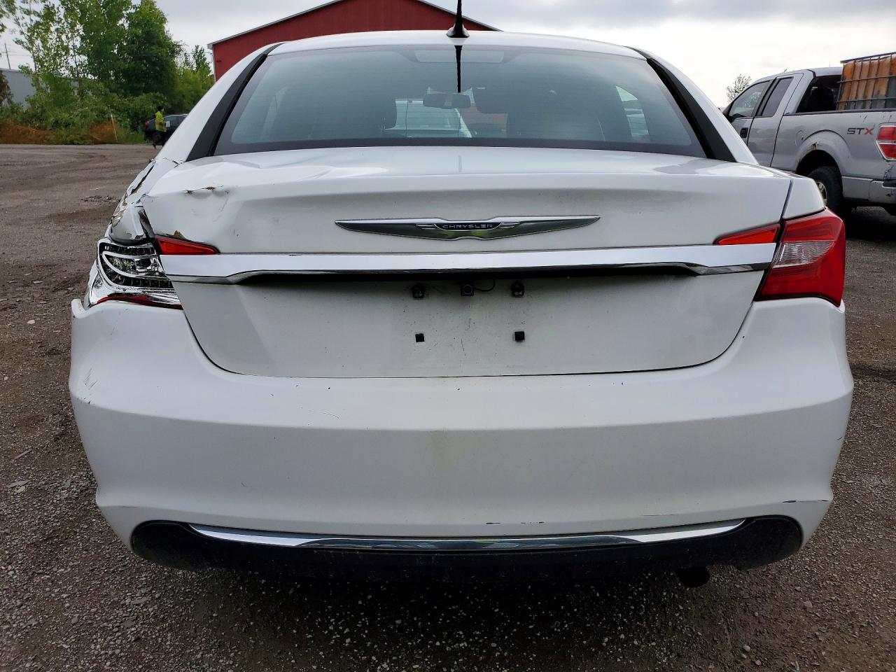 2013 Chrysler 200 Limited White vin: 1C3CCBCB4DN633207