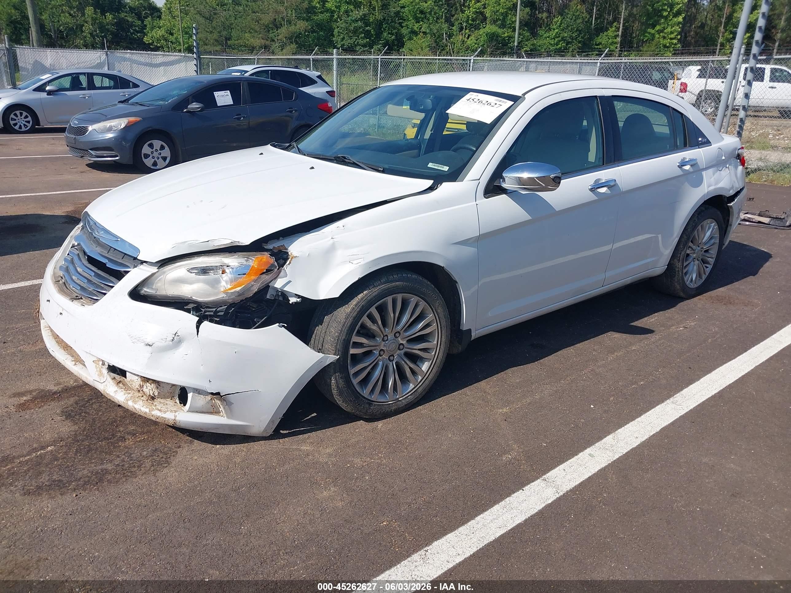 2012 Chrysler 200 Limited Белый vin: 1C3CCBCB6CN178830